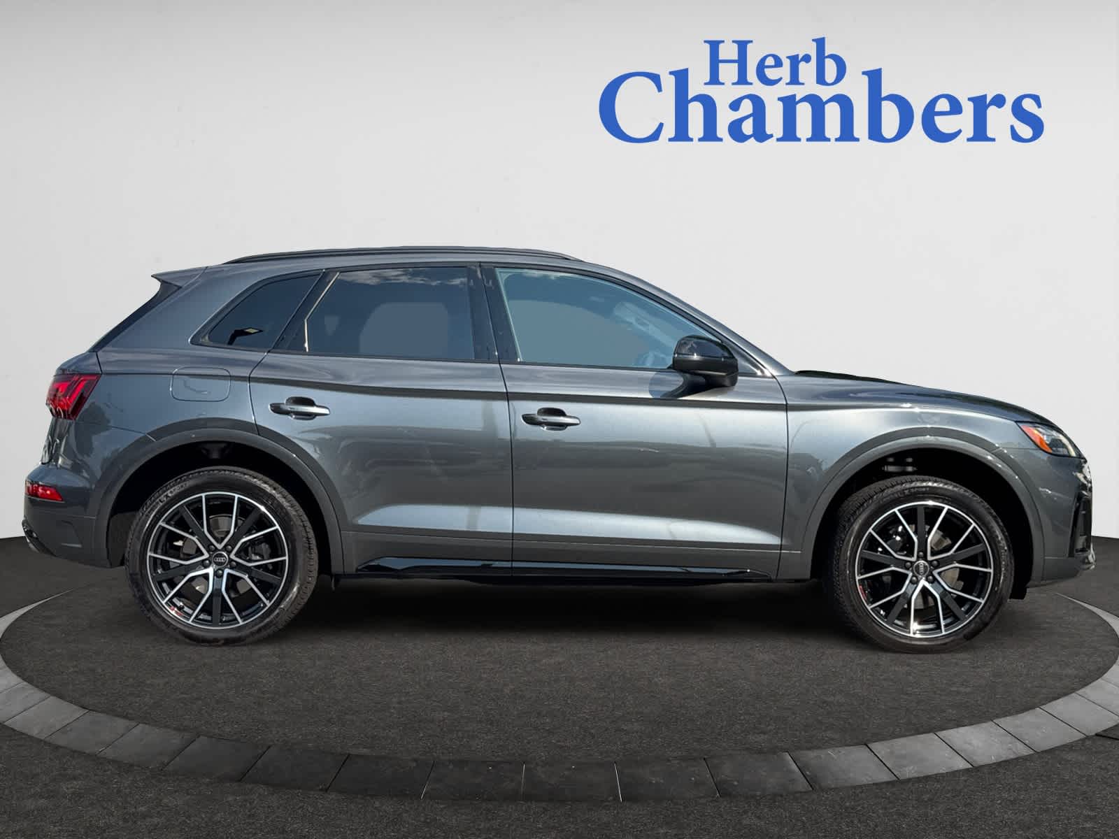 used 2024 Audi SQ5 car, priced at $57,998