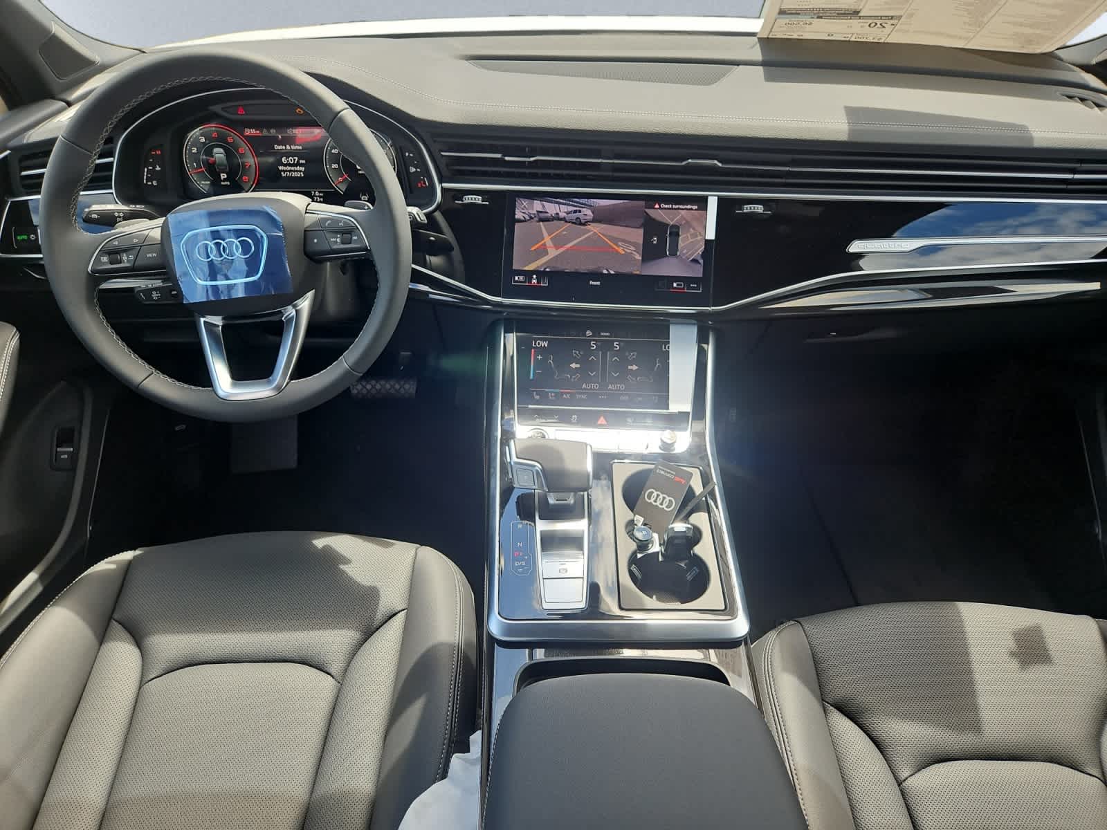 new 2025 Audi Q7 car, priced at $76,705