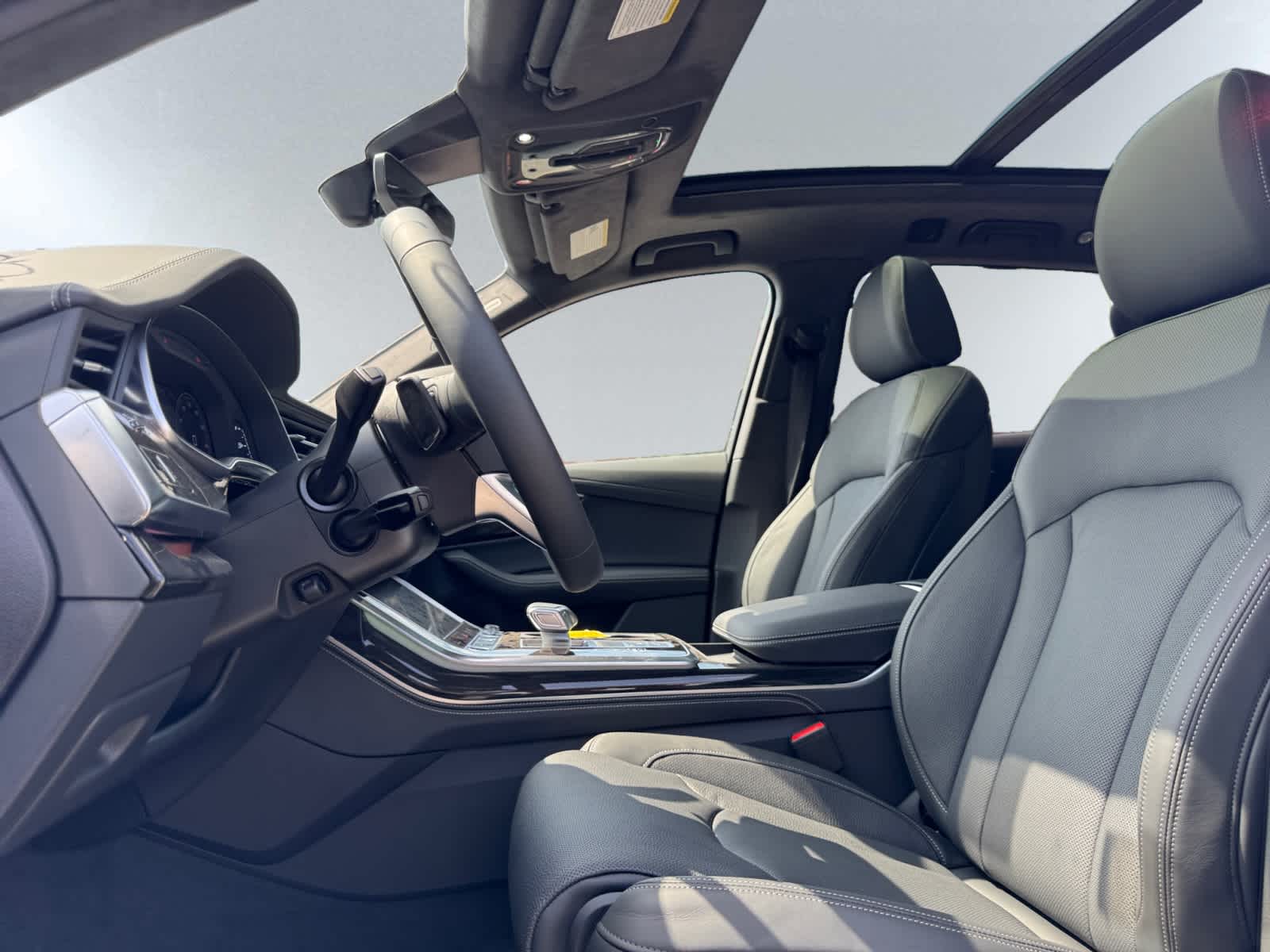 new 2025 Audi Q7 car, priced at $95,415