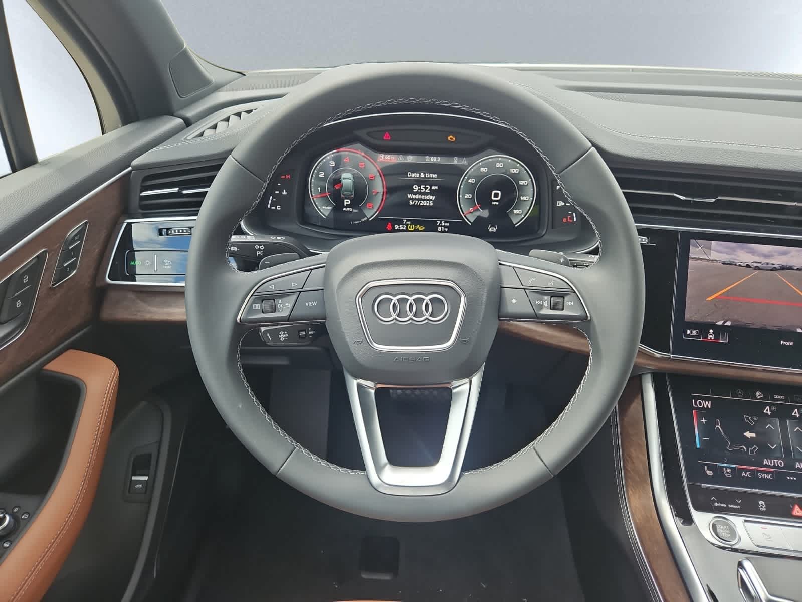 new 2025 Audi Q7 car, priced at $76,335