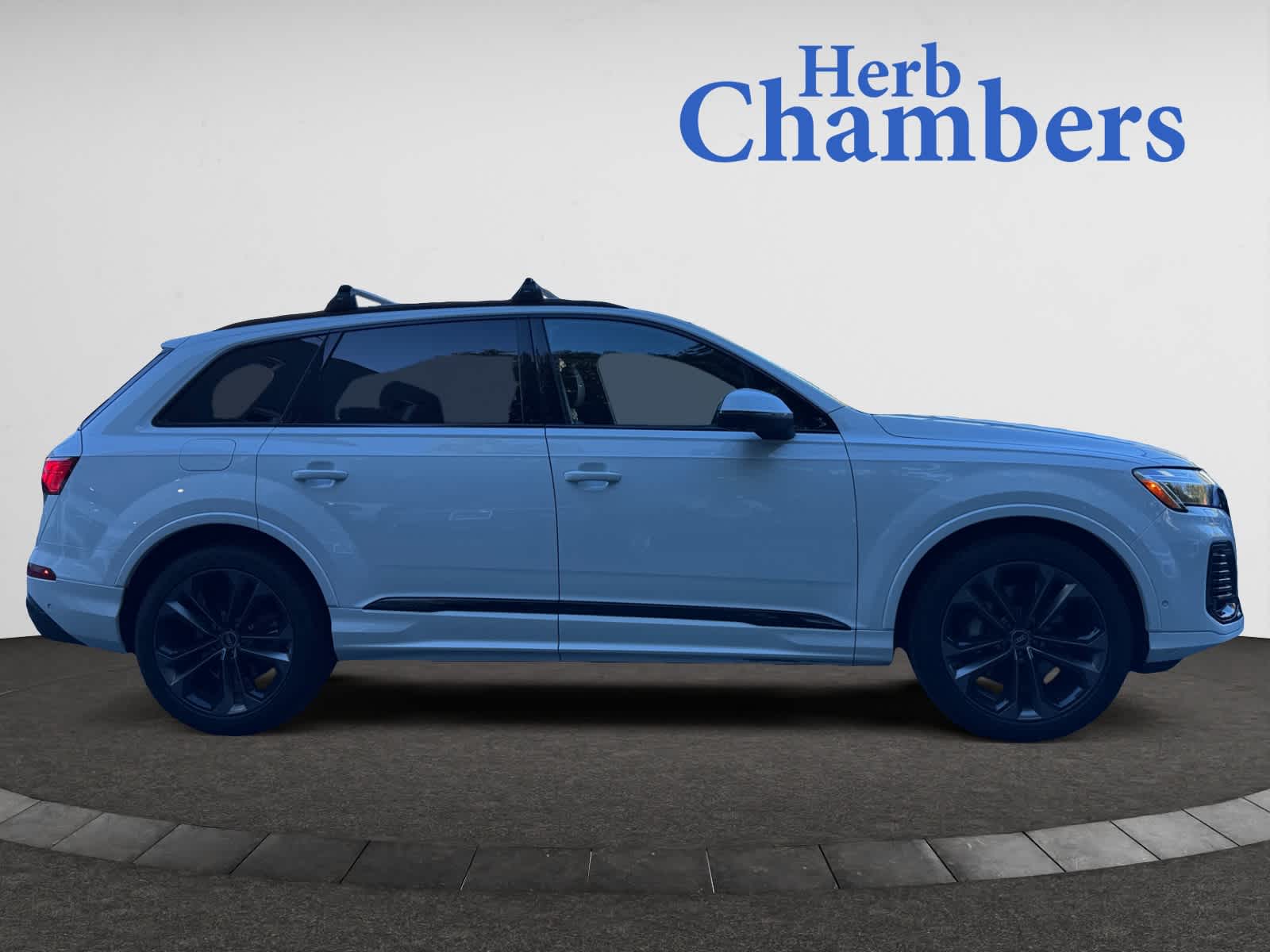 used 2025 Audi Q7 car, priced at $66,998