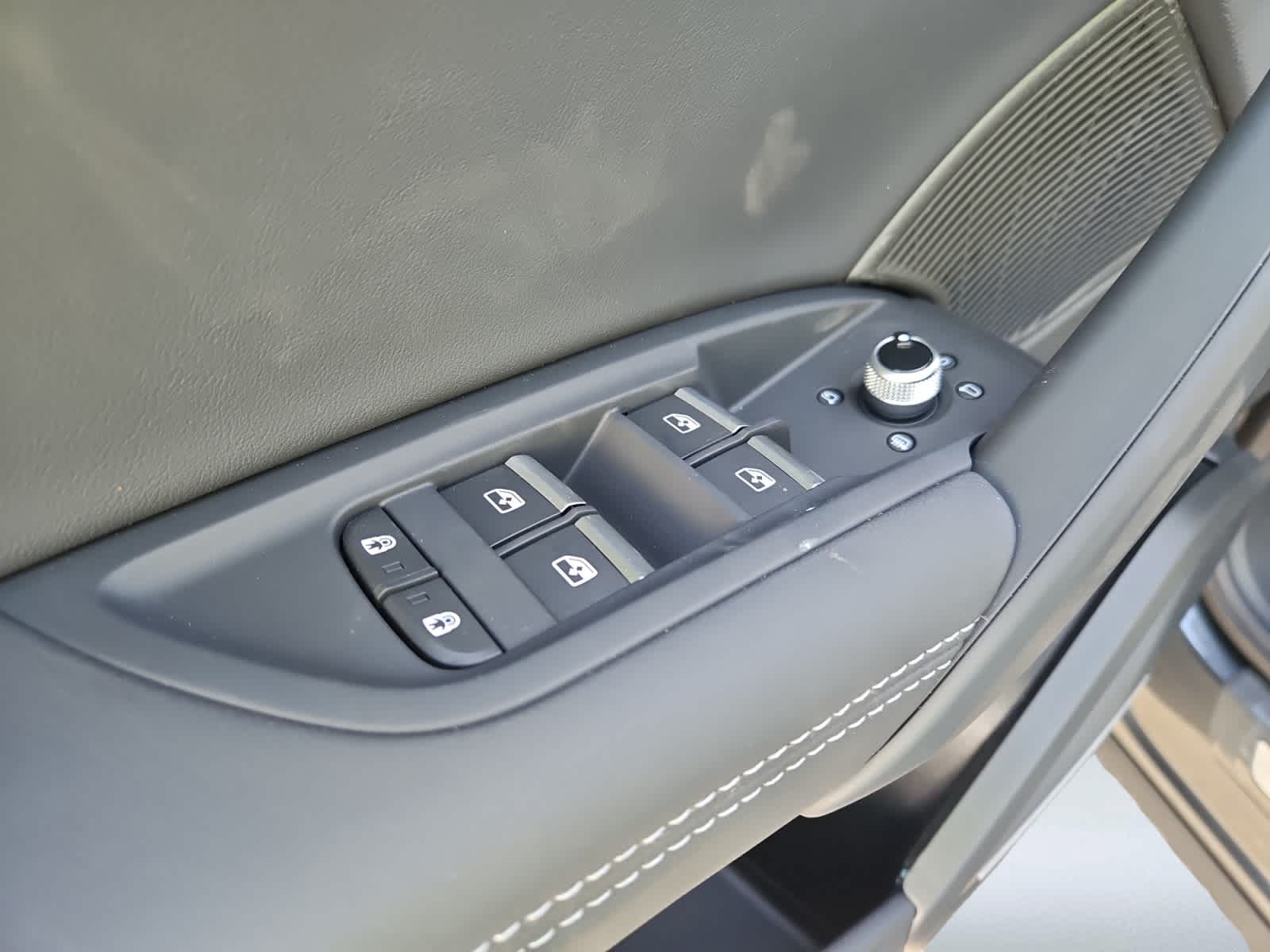 new 2025 Audi Q5 e car, priced at $66,035
