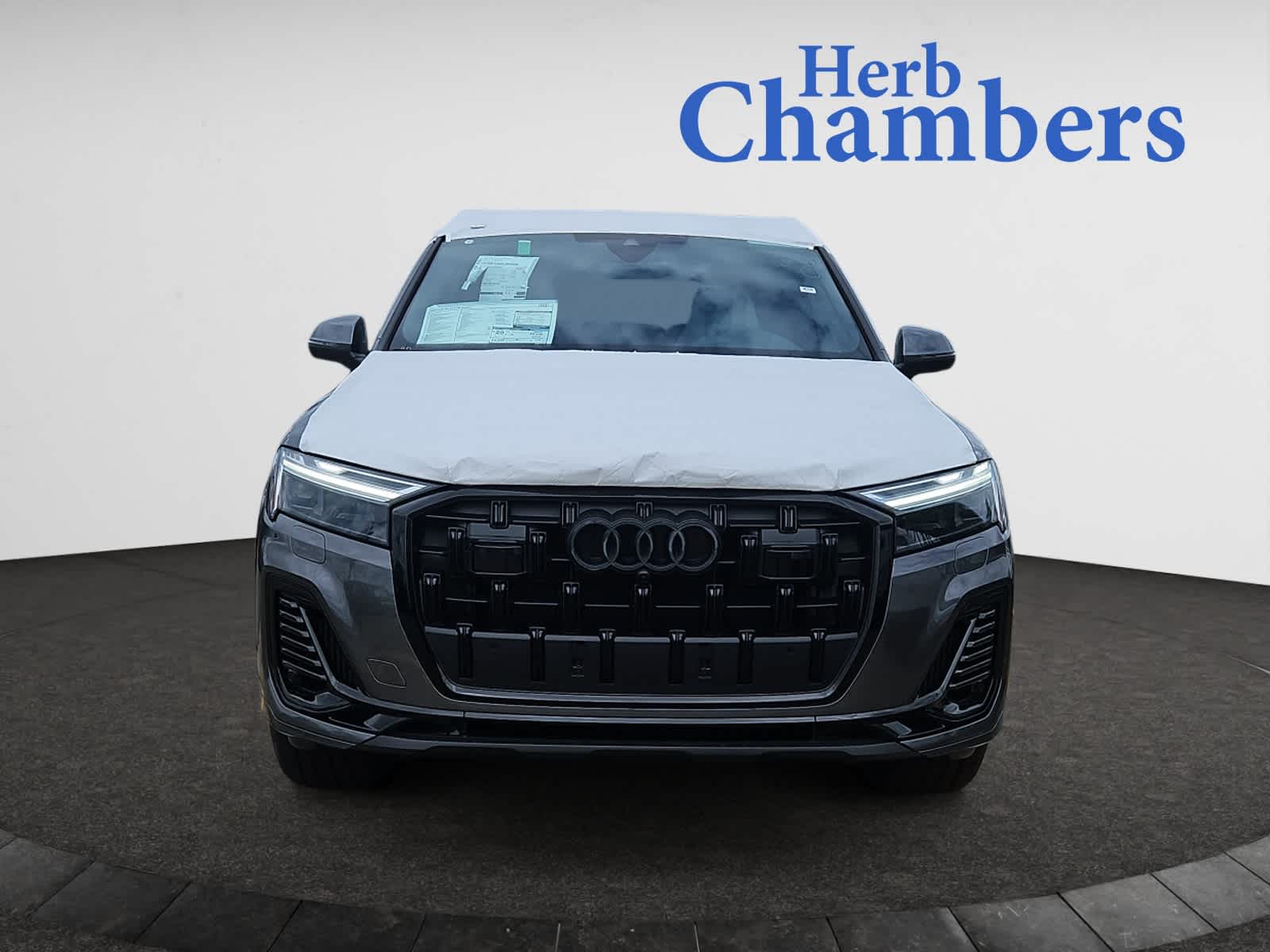 new 2025 Audi Q7 car, priced at $77,805