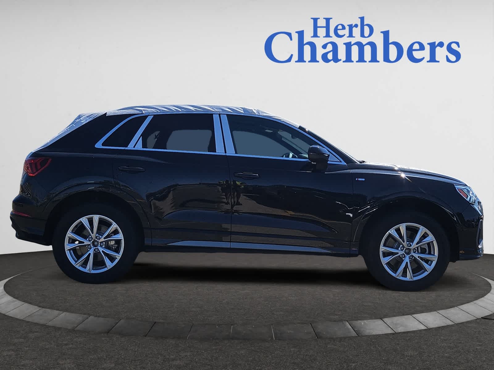 new 2025 Audi Q3 car, priced at $44,190