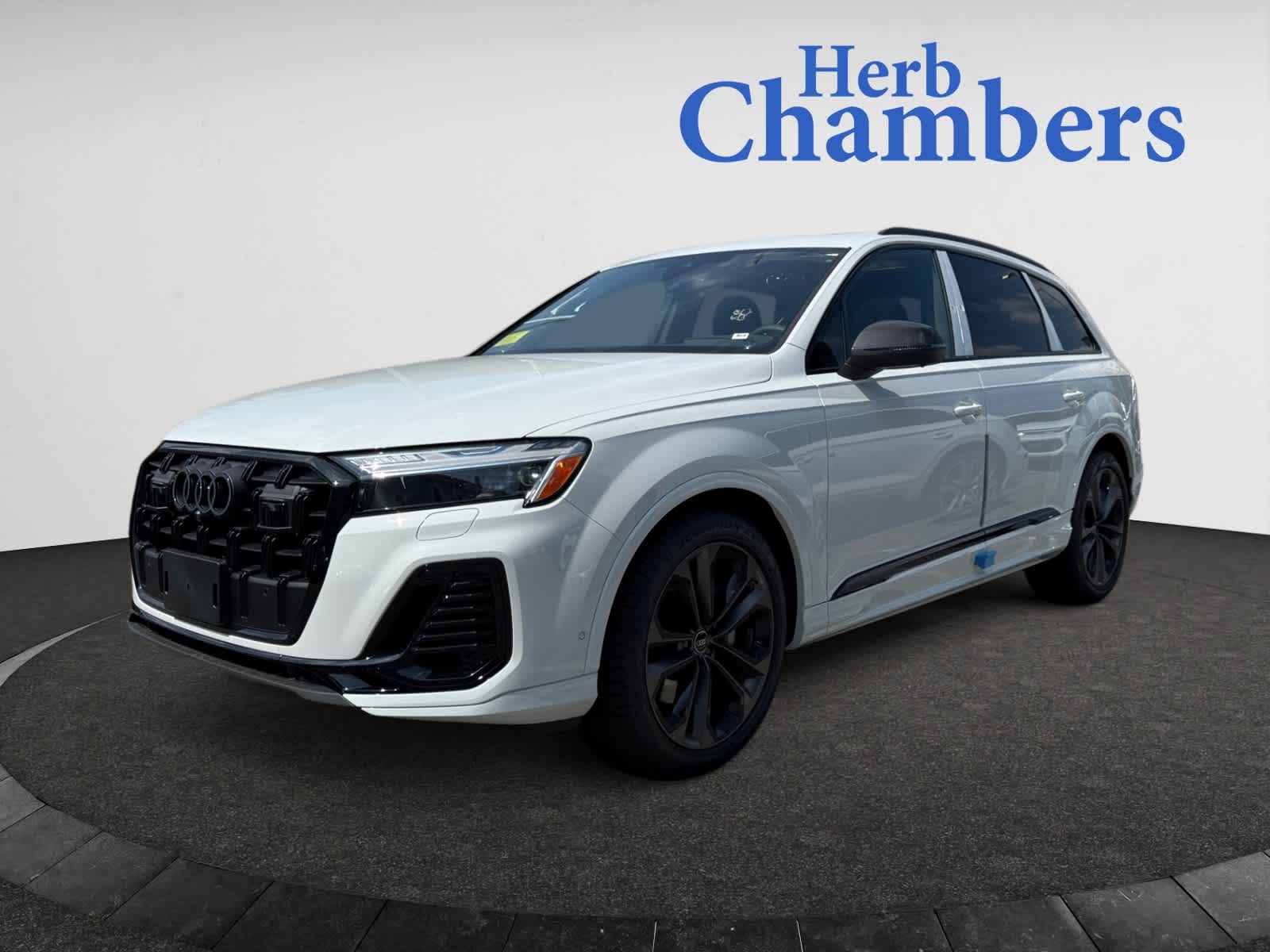 new 2025 Audi Q7 car, priced at $95,415