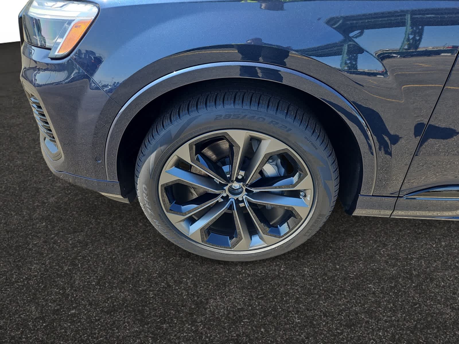 new 2025 Audi Q7 car, priced at $77,435