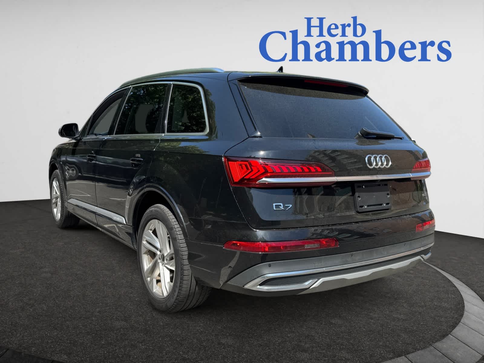 used 2024 Audi Q7 car, priced at $51,998