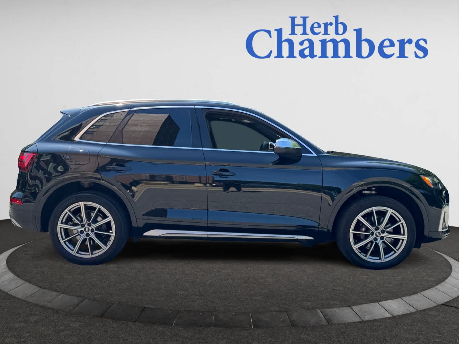 used 2022 Audi SQ5 car, priced at $47,998