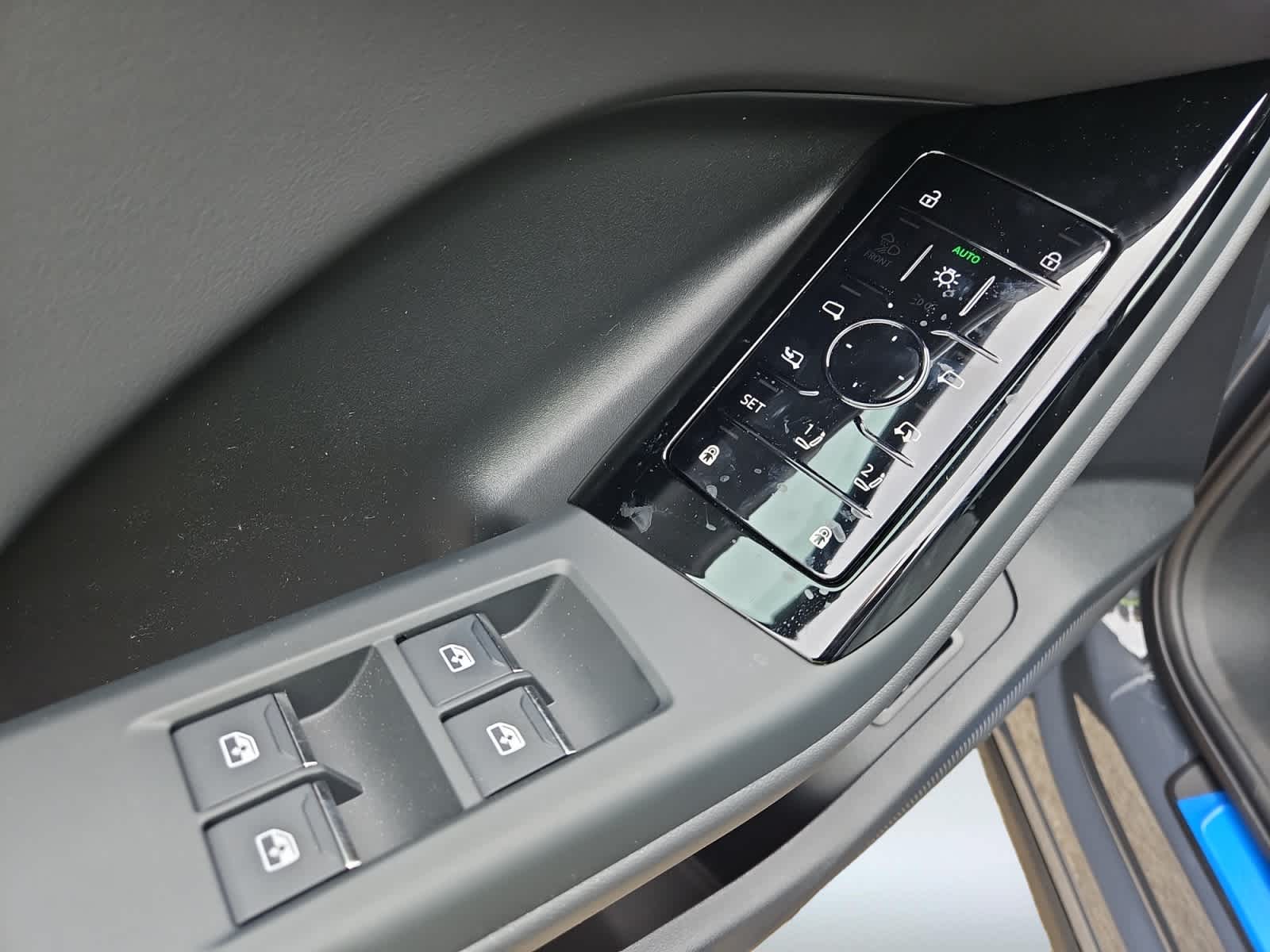 new 2025 Audi Q6 e-tron car, priced at $70,085