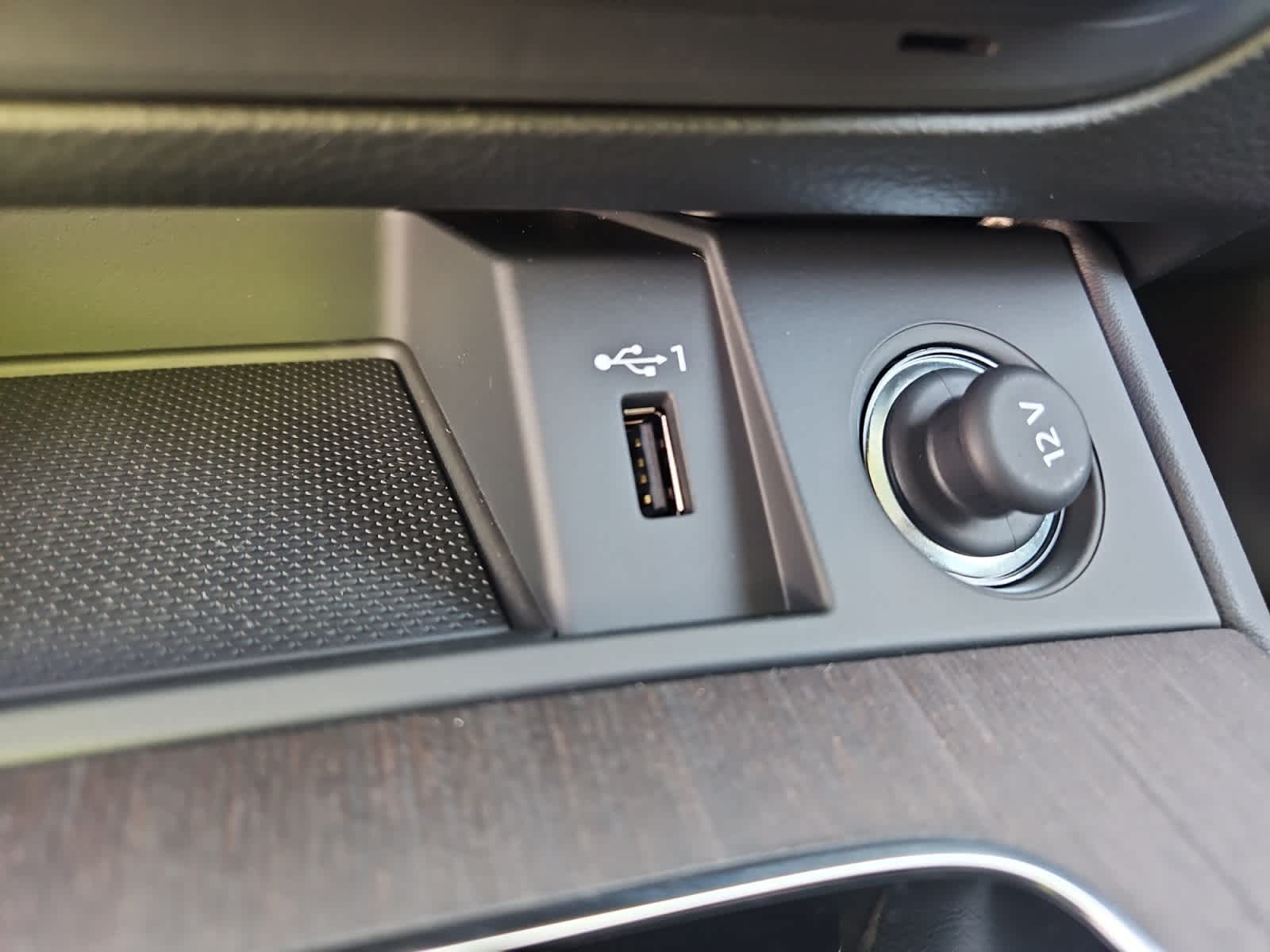 new 2025 Audi Q5 e car, priced at $66,035