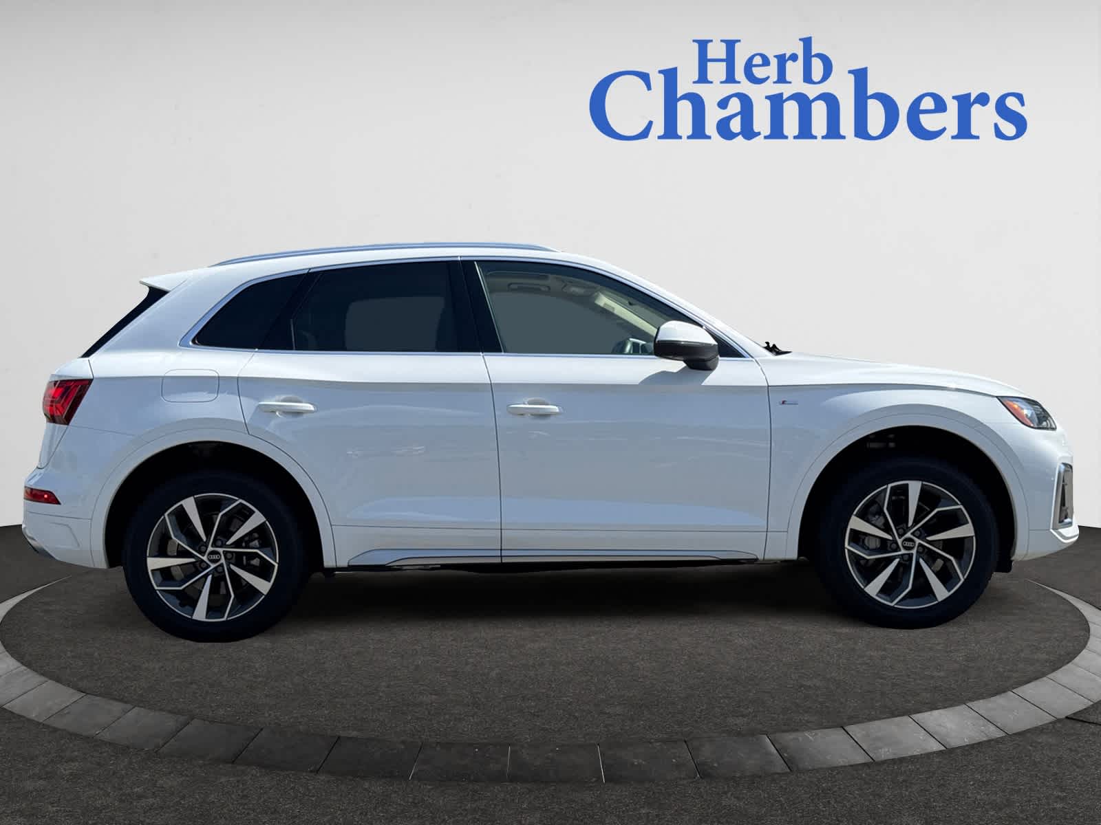 used 2024 Audi Q5 car, priced at $37,498