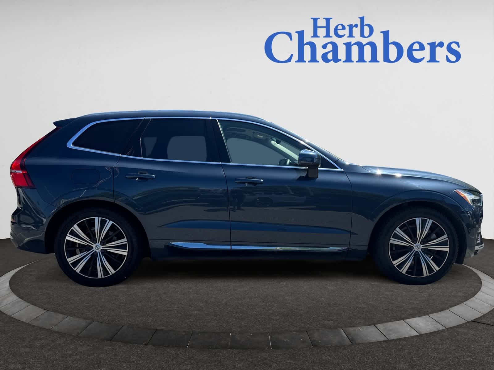 used 2022 Volvo XC60 Recharge Plug-In Hybrid car, priced at $43,998