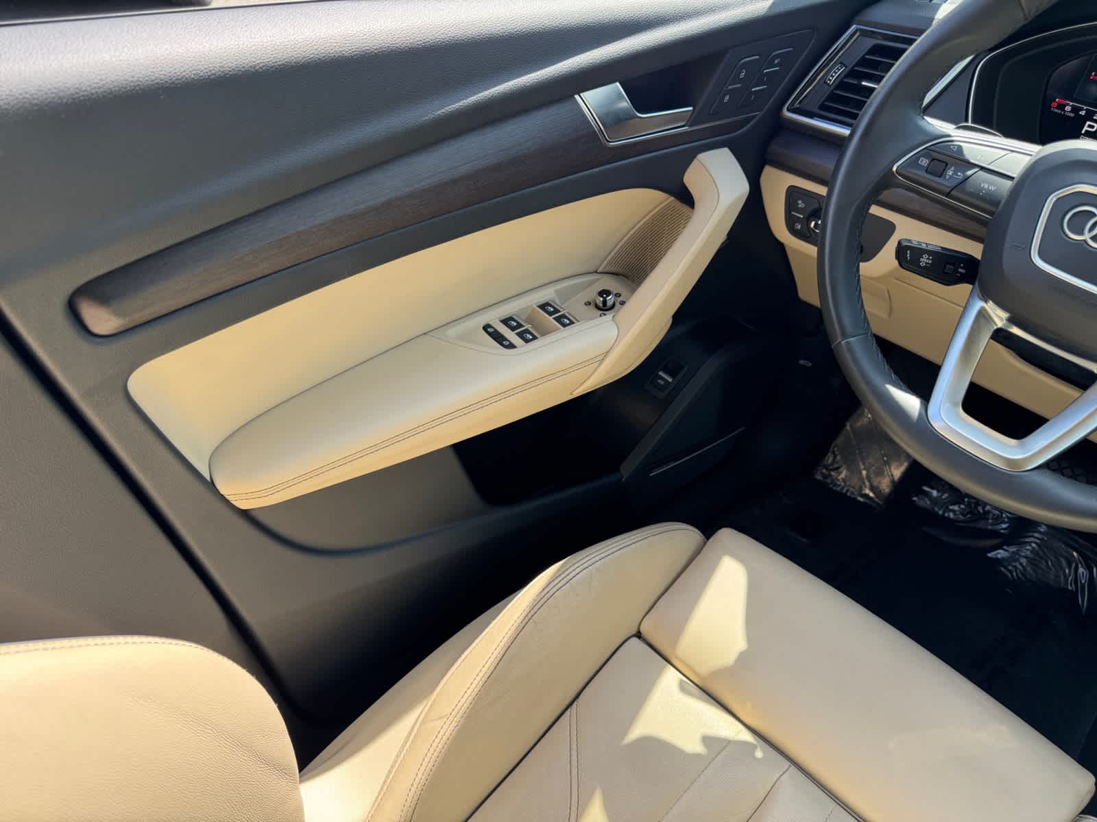 used 2024 Audi Q5 car, priced at $37,498