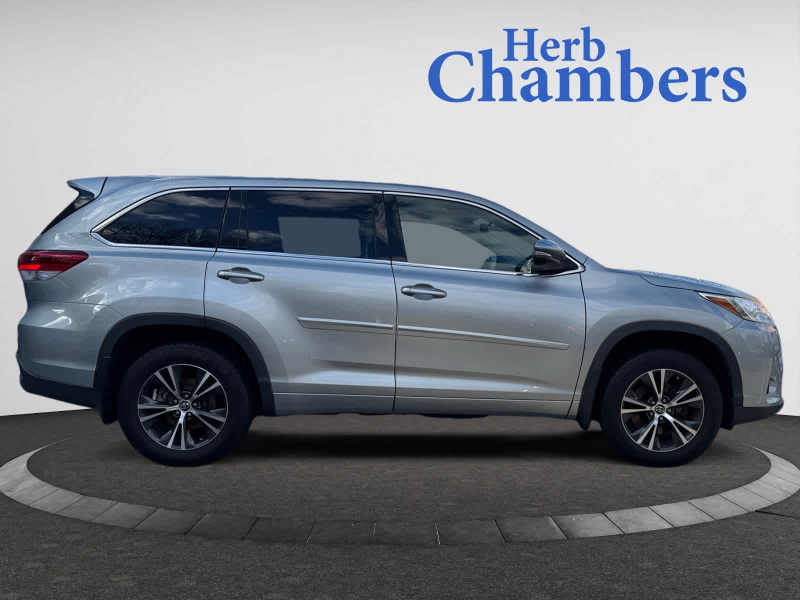 used 2018 Toyota Highlander car, priced at $24,998