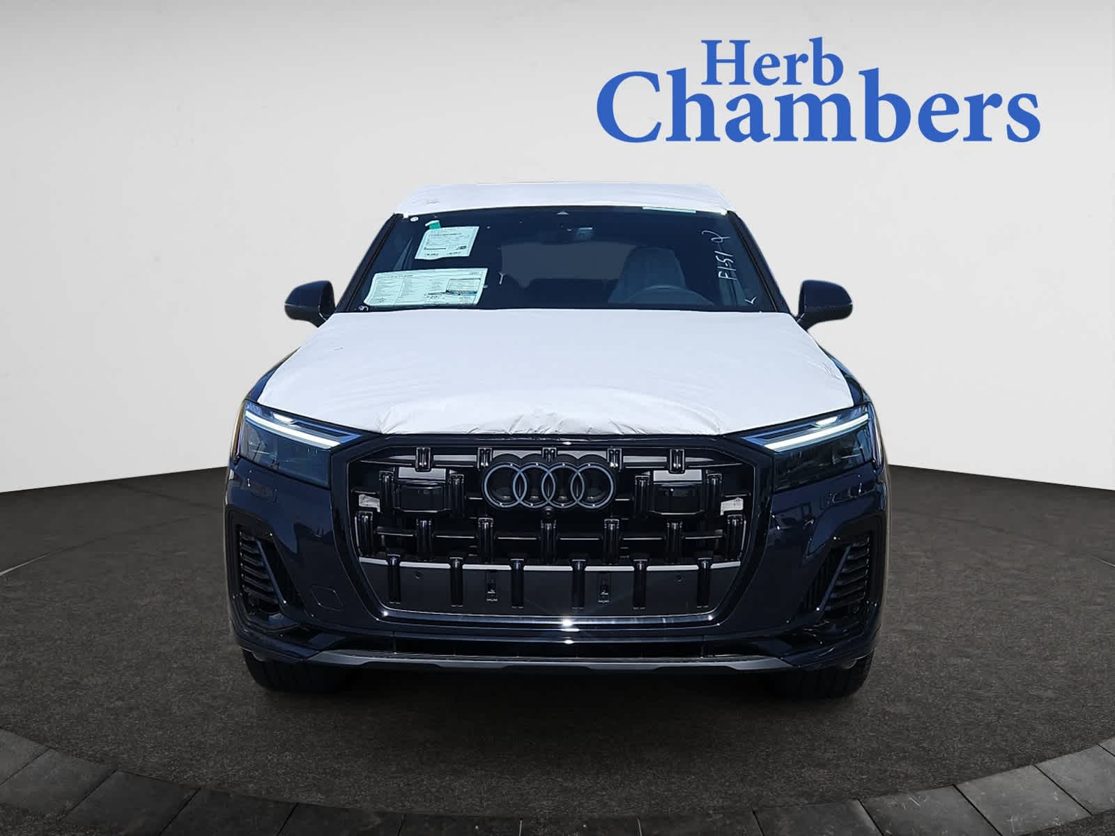 new 2025 Audi Q7 car, priced at $77,435