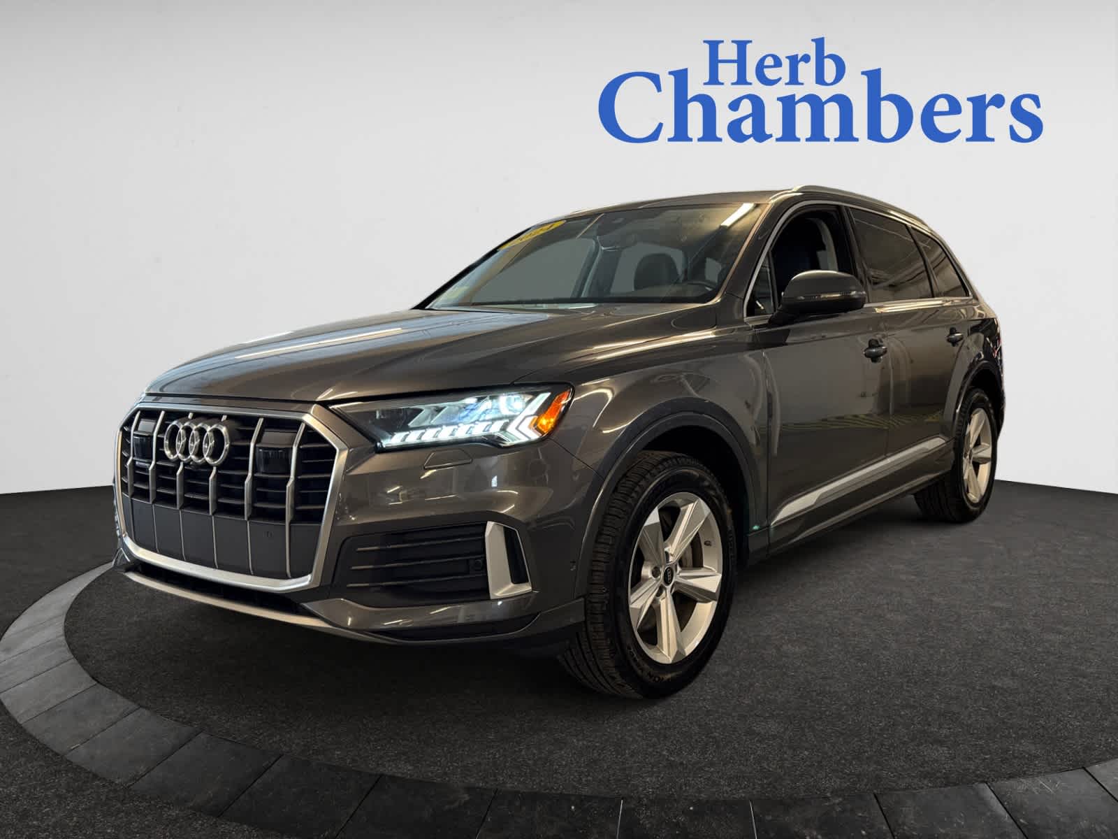 used 2024 Audi Q7 car, priced at $48,998