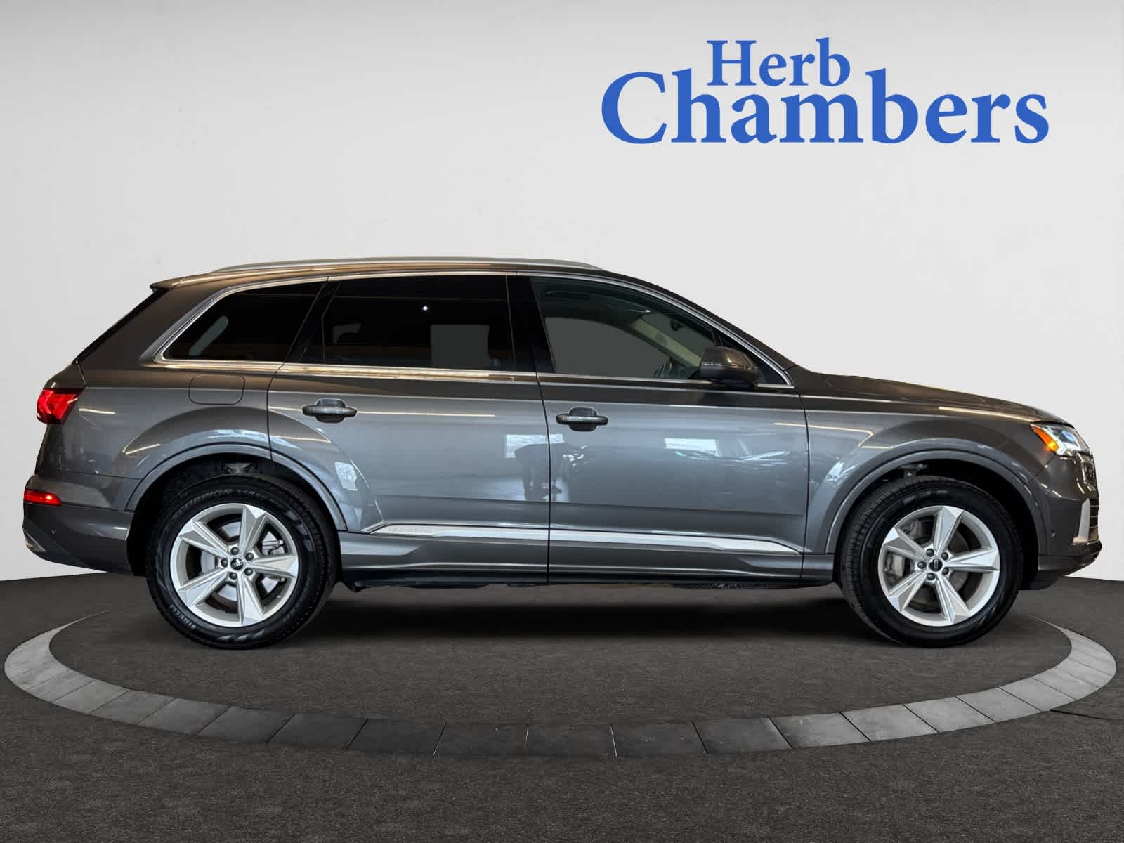 used 2024 Audi Q7 car, priced at $48,998