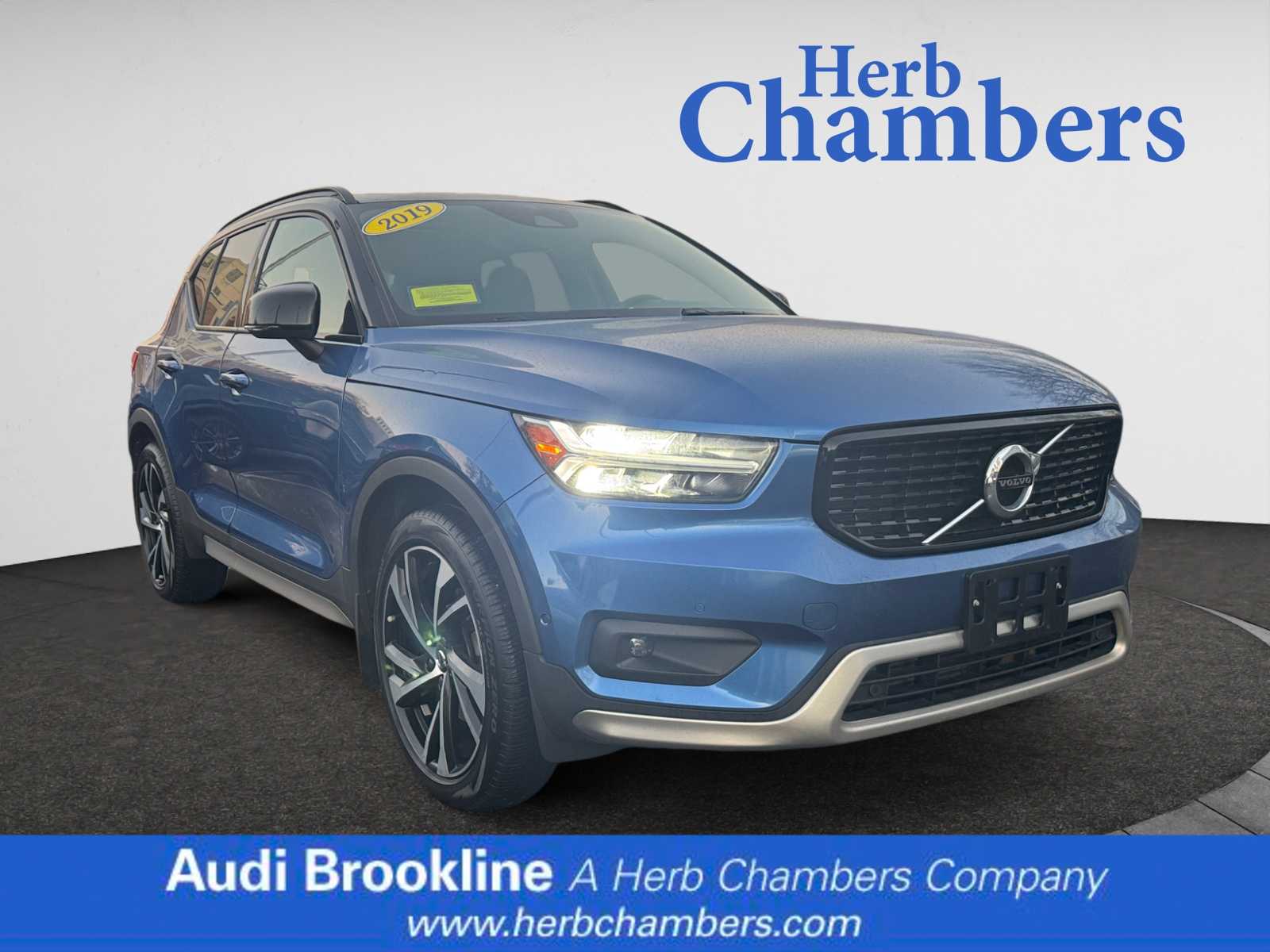 used 2019 Volvo XC40 car, priced at $22,998