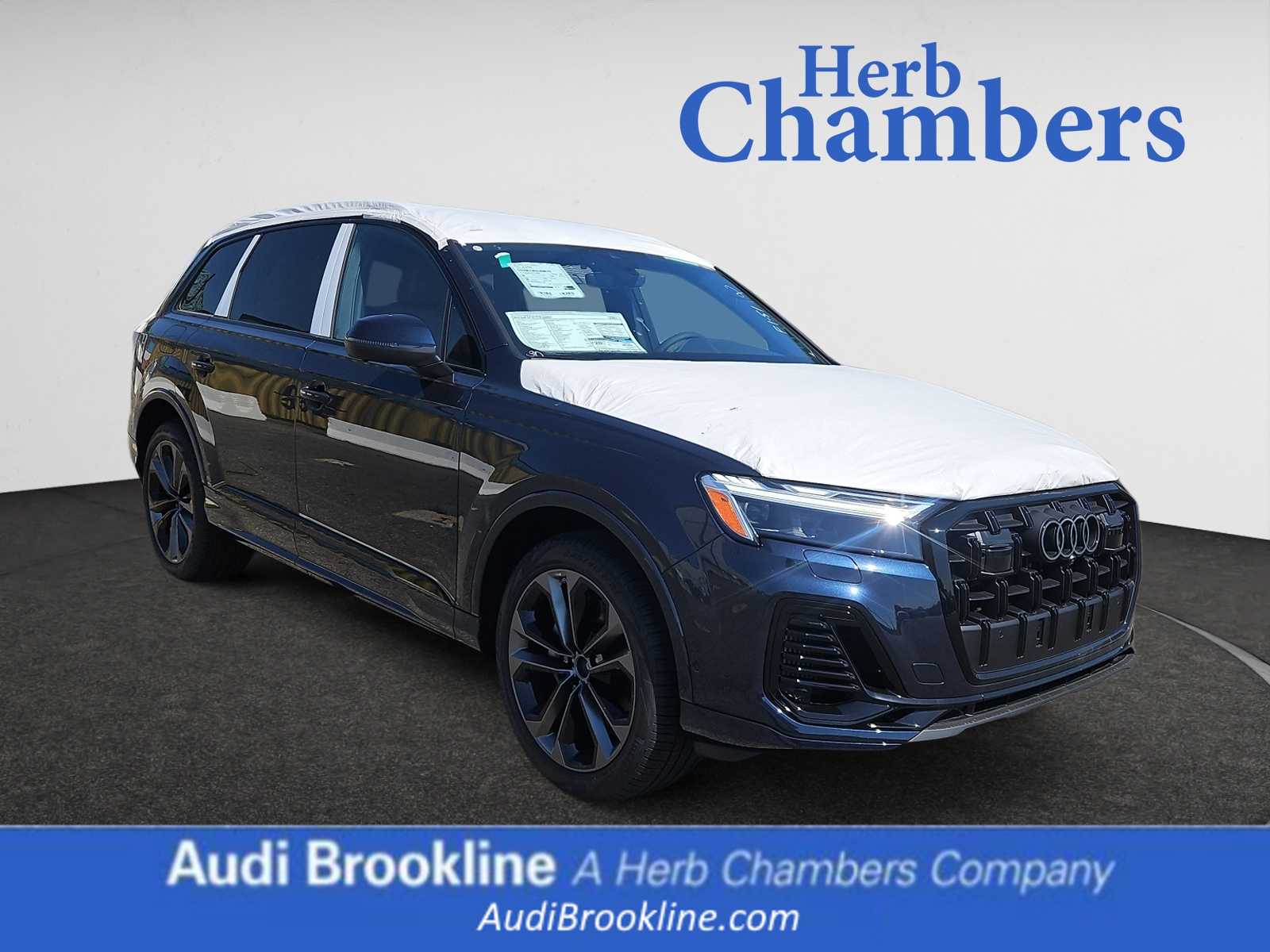 new 2025 Audi Q7 car, priced at $77,435
