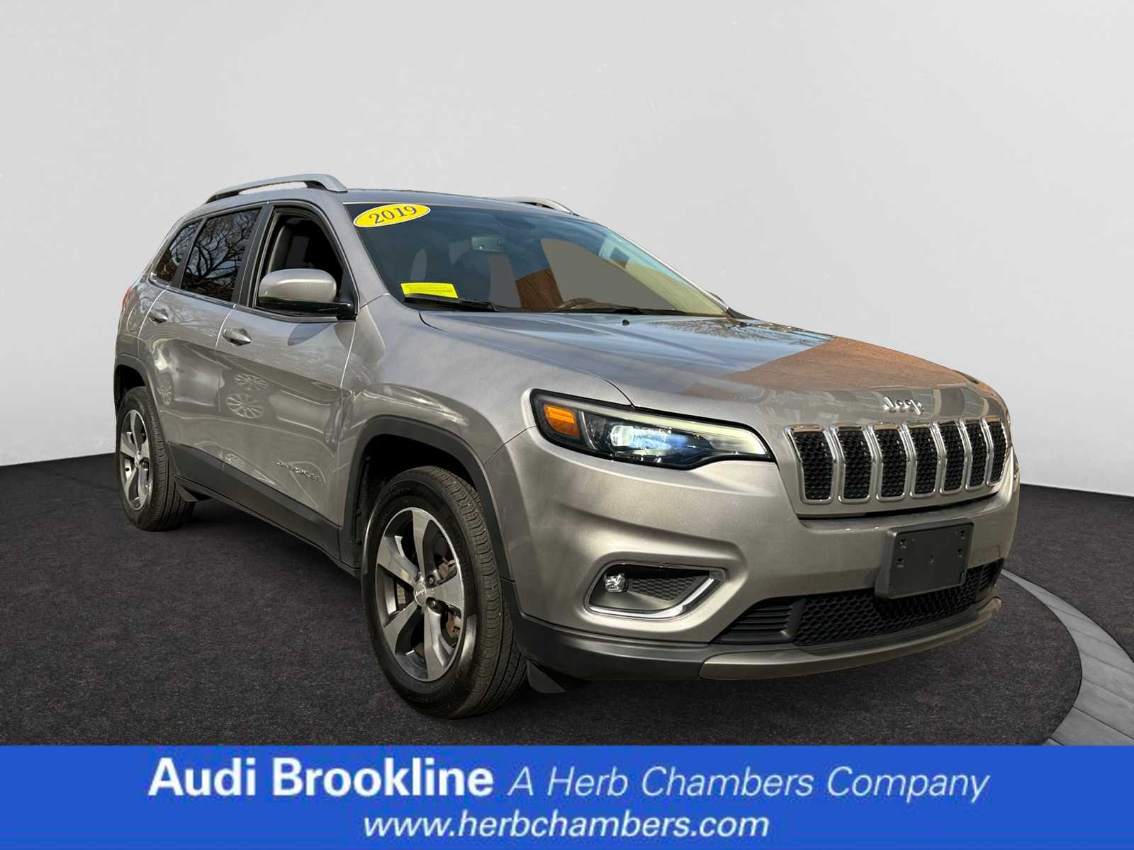 used 2019 Jeep Cherokee car, priced at $24,998