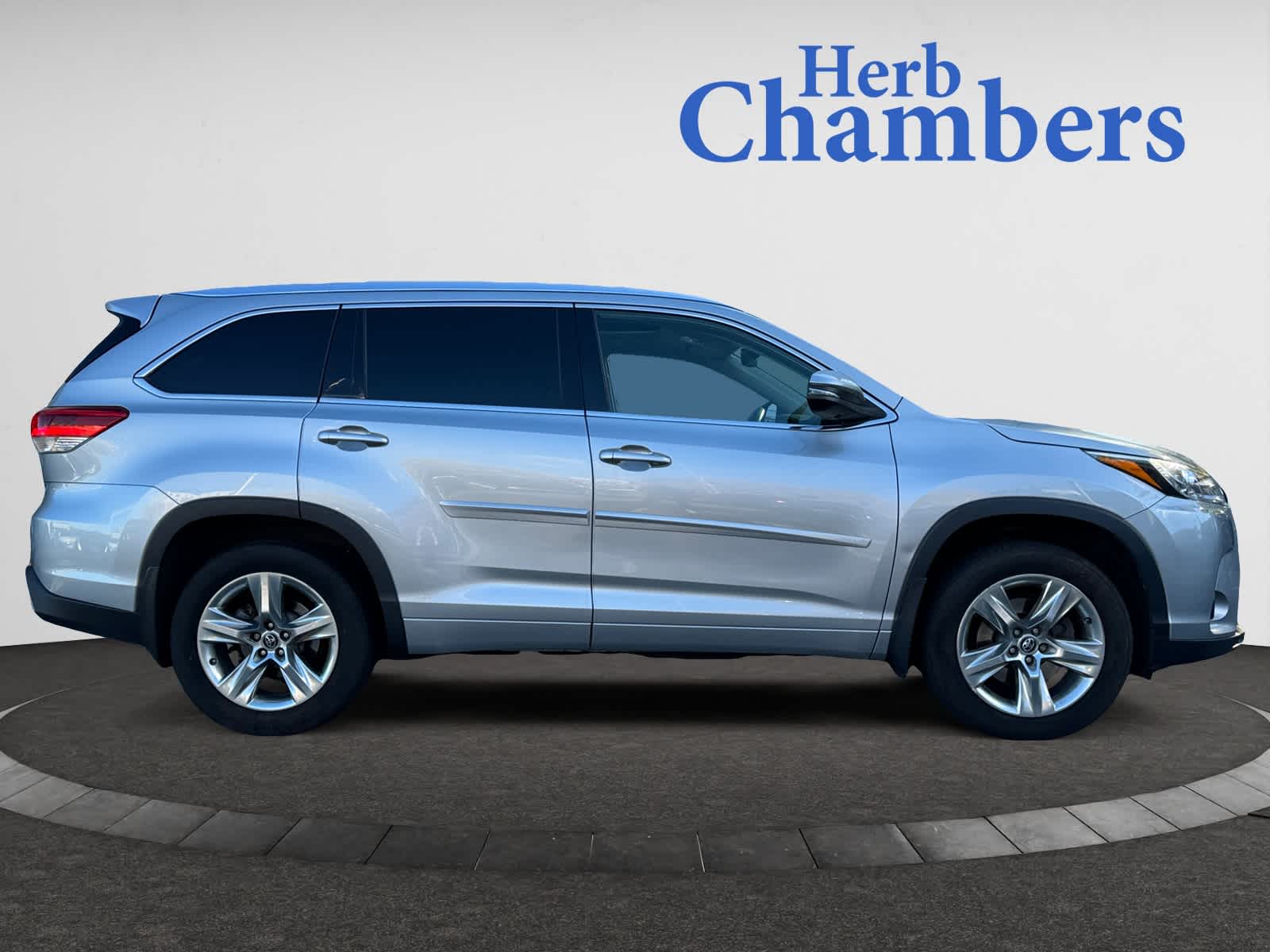 used 2018 Toyota Highlander car, priced at $20,998