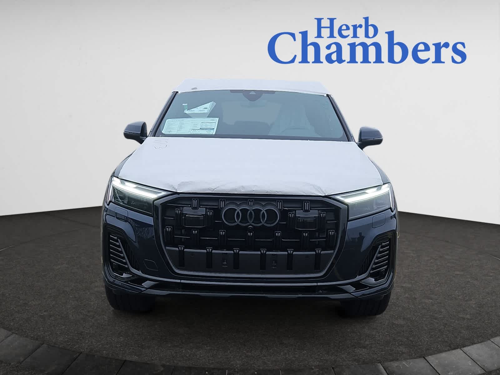 new 2025 Audi Q7 car, priced at $77,805