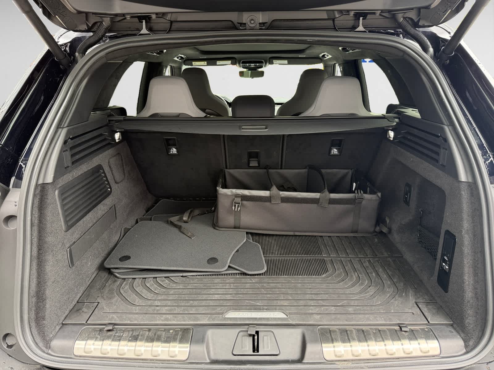 used 2025 Land Rover Range Rover Sport car, priced at $163,998