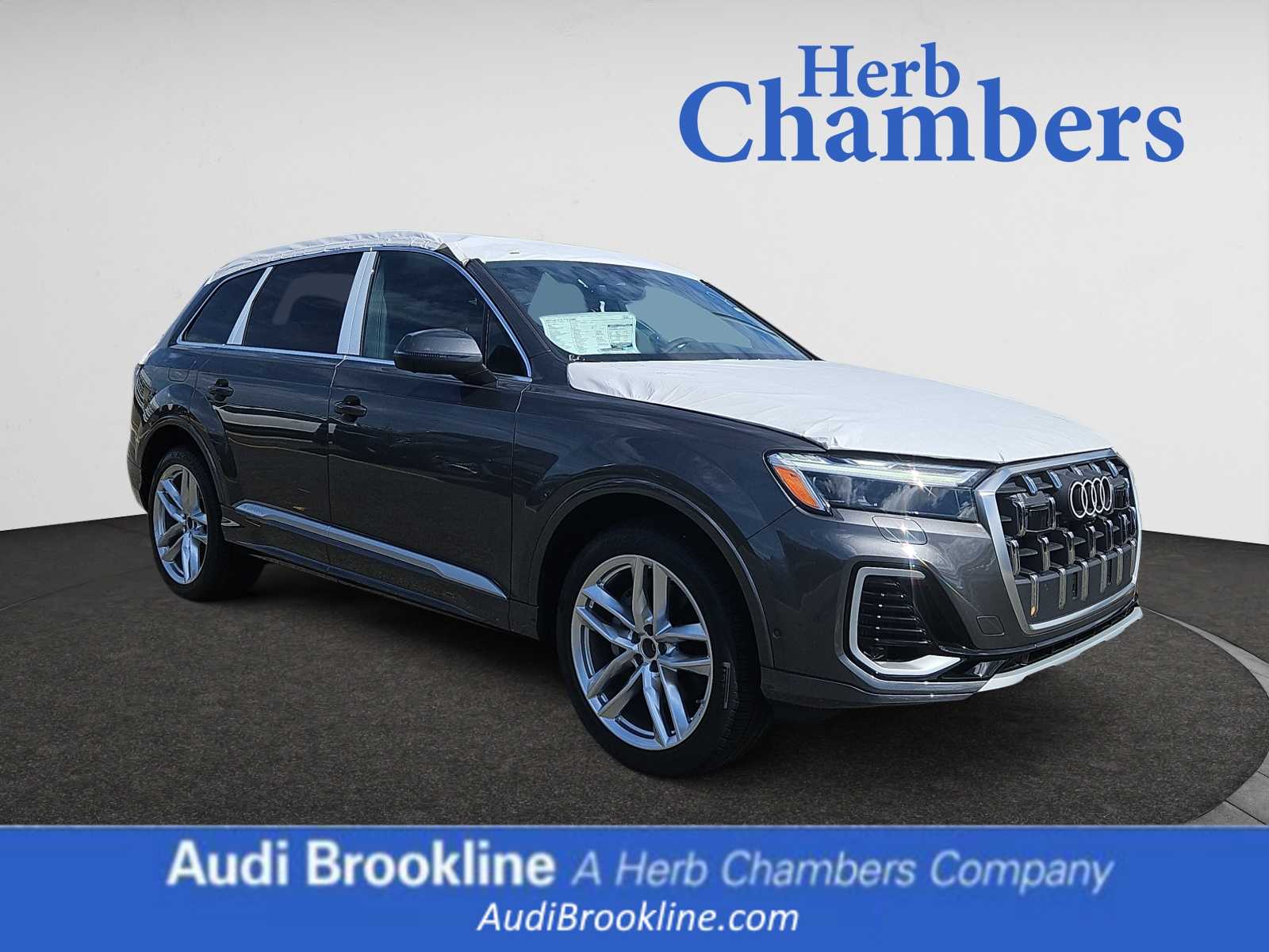 new 2025 Audi Q7 car, priced at $76,480