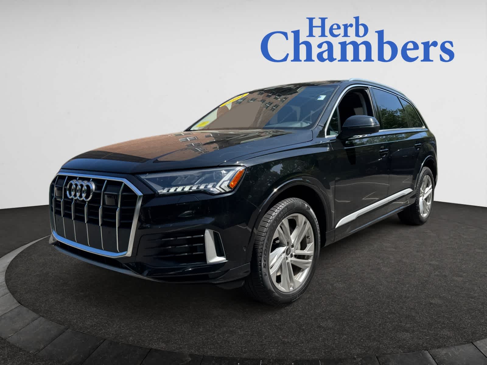 used 2024 Audi Q7 car, priced at $51,998