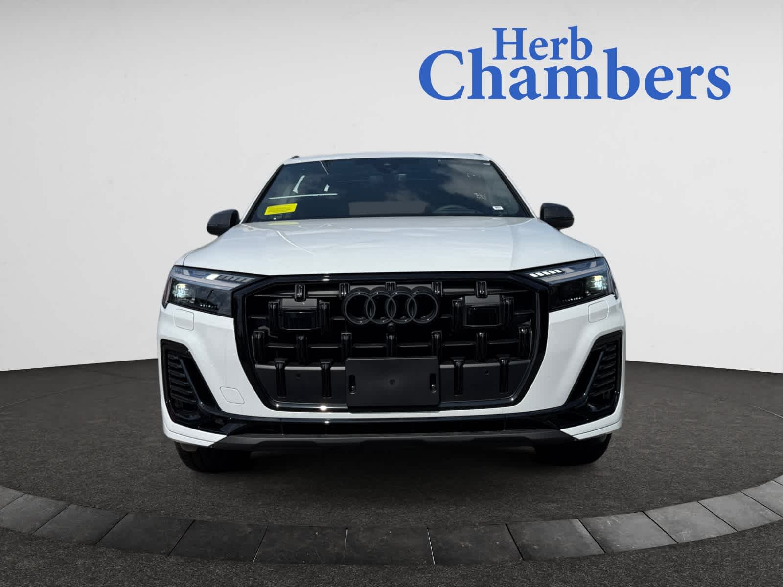 new 2025 Audi Q7 car, priced at $95,415