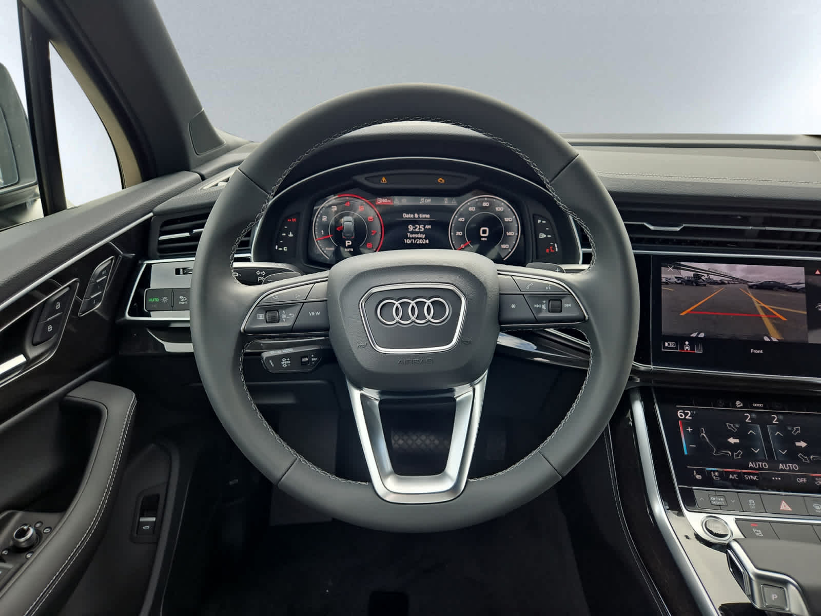 new 2025 Audi Q7 car, priced at $75,800