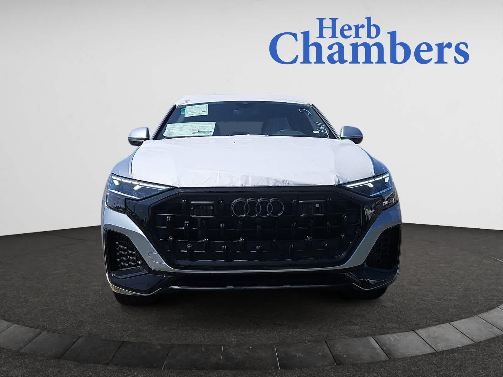 new 2025 Audi Q8 car, priced at $81,595