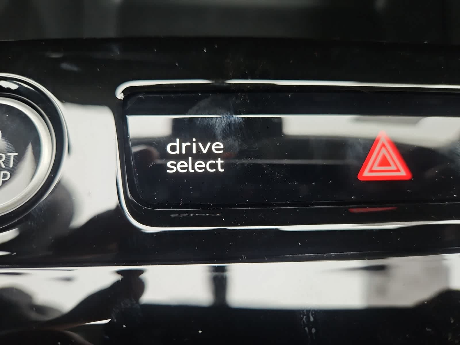 new 2025 Audi Q6 e-tron car, priced at $73,580