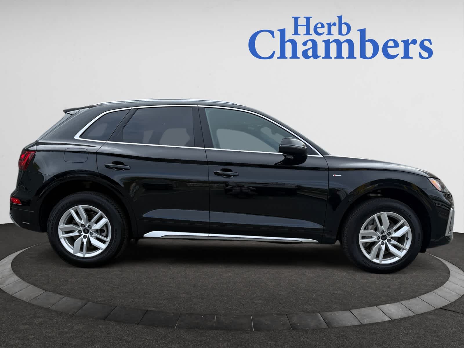 used 2024 Audi Q5 car, priced at $42,998