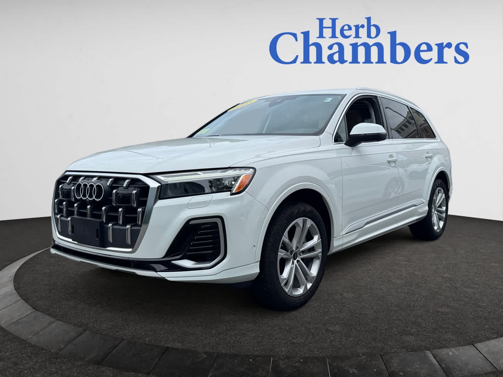 used 2025 Audi Q7 car, priced at $53,598