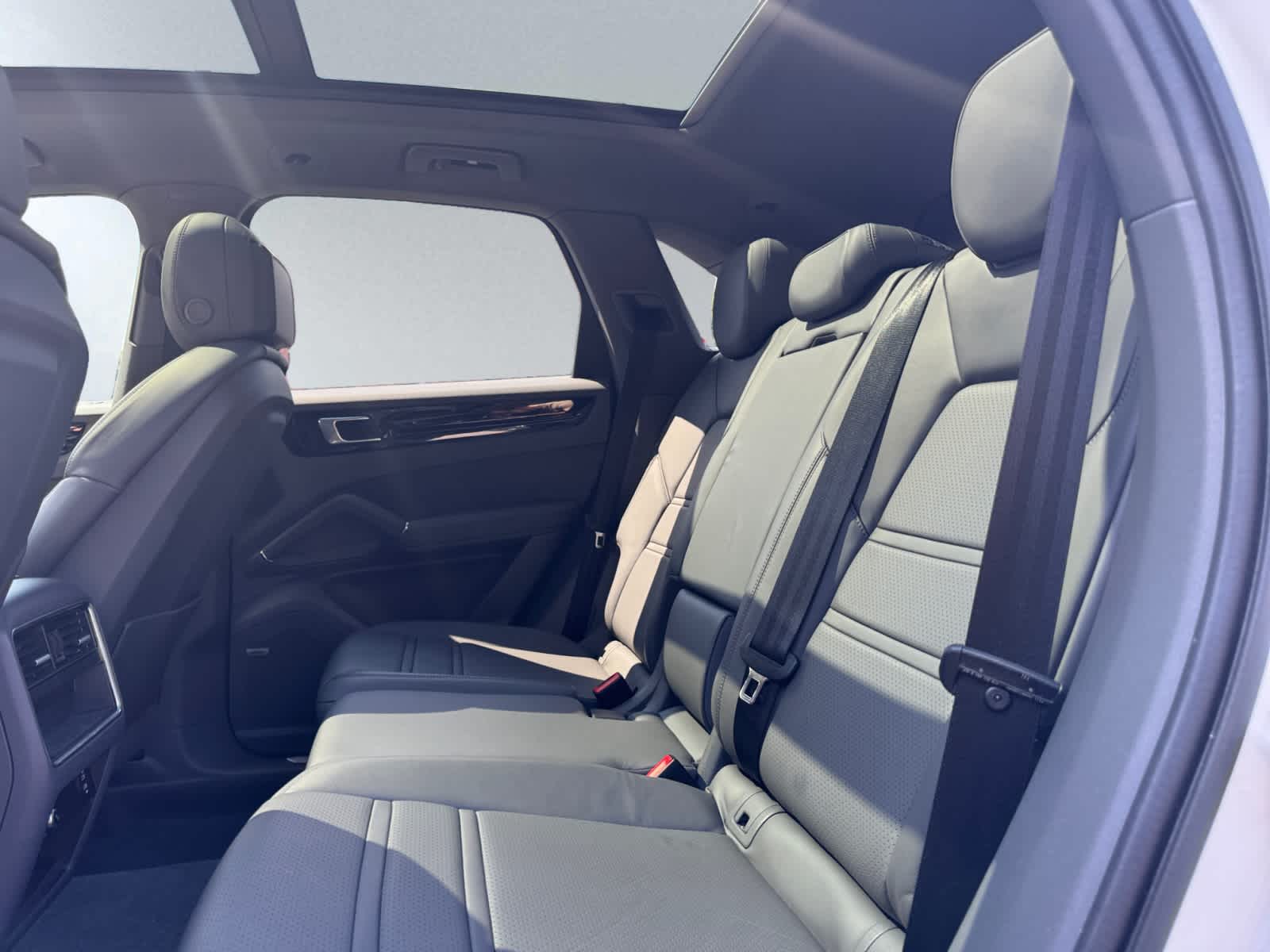 used 2021 Porsche Cayenne car, priced at $43,998