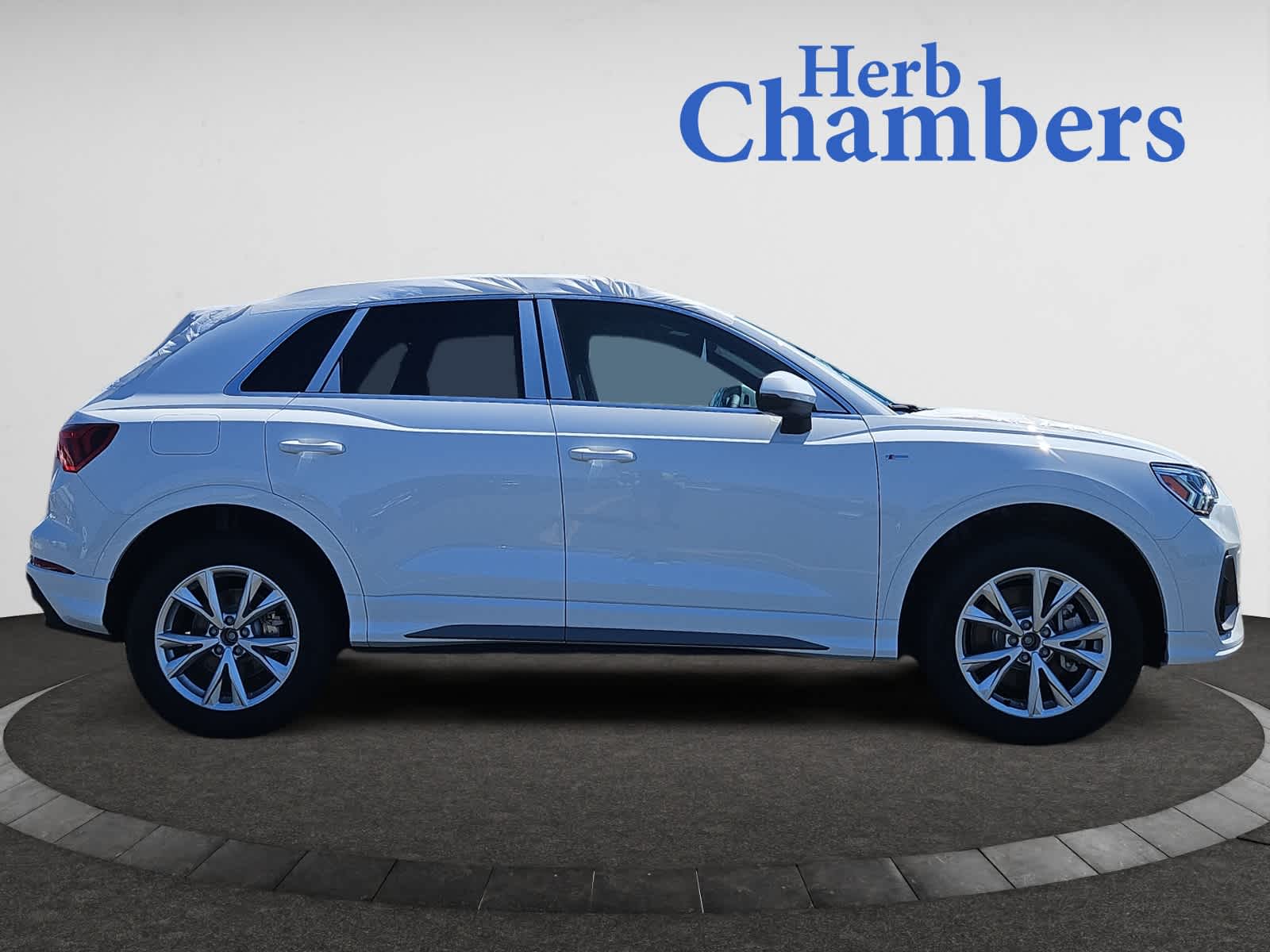 new 2025 Audi Q3 car, priced at $43,595