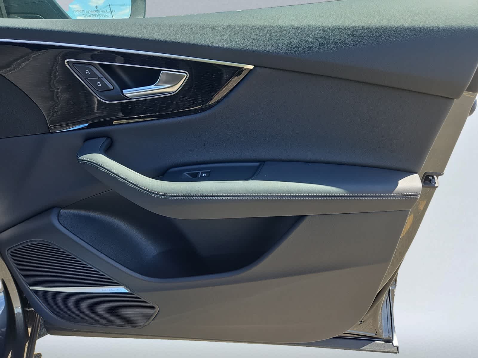 new 2025 Audi Q8 car, priced at $86,095