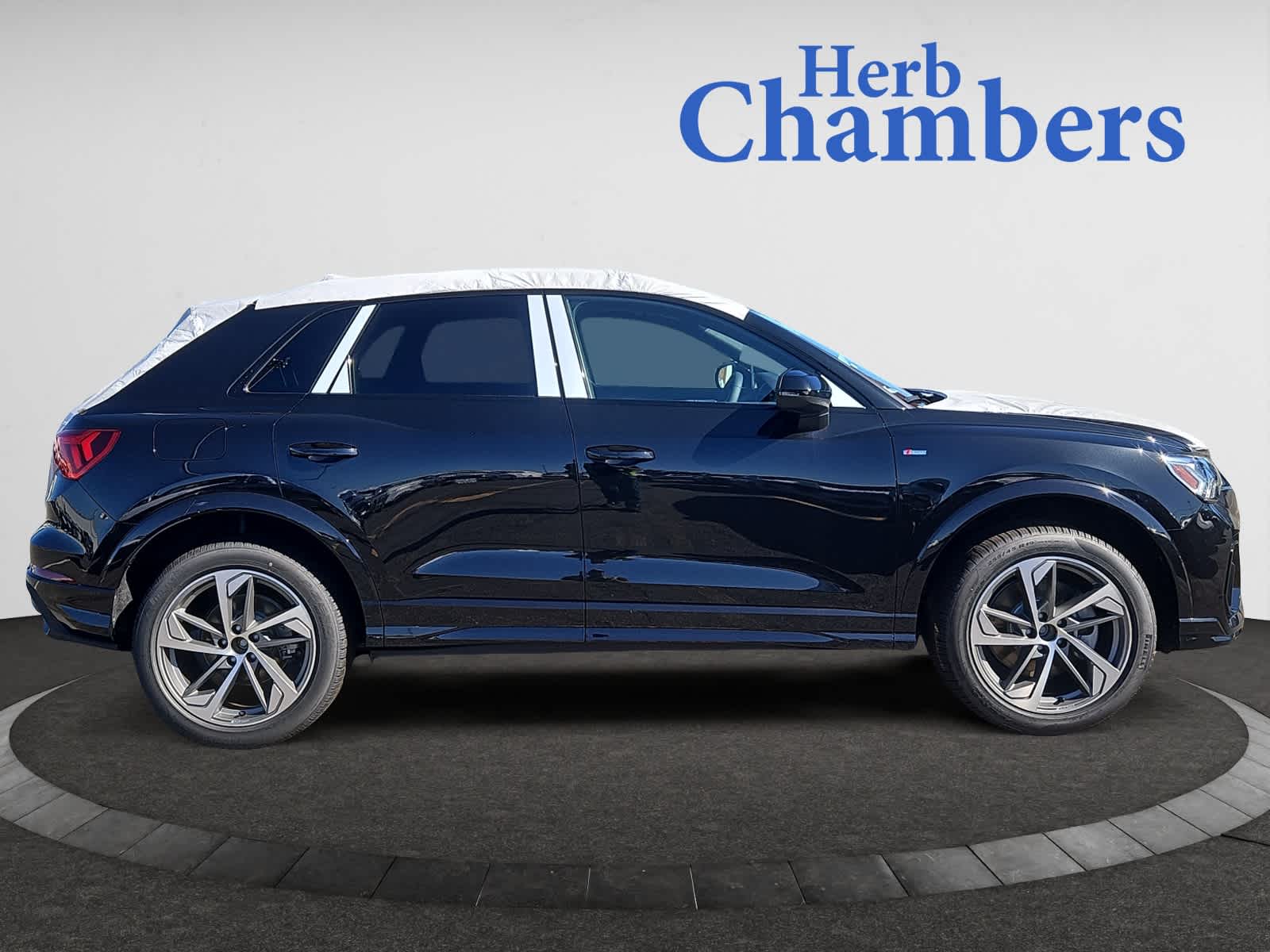 new 2025 Audi Q3 car, priced at $44,060