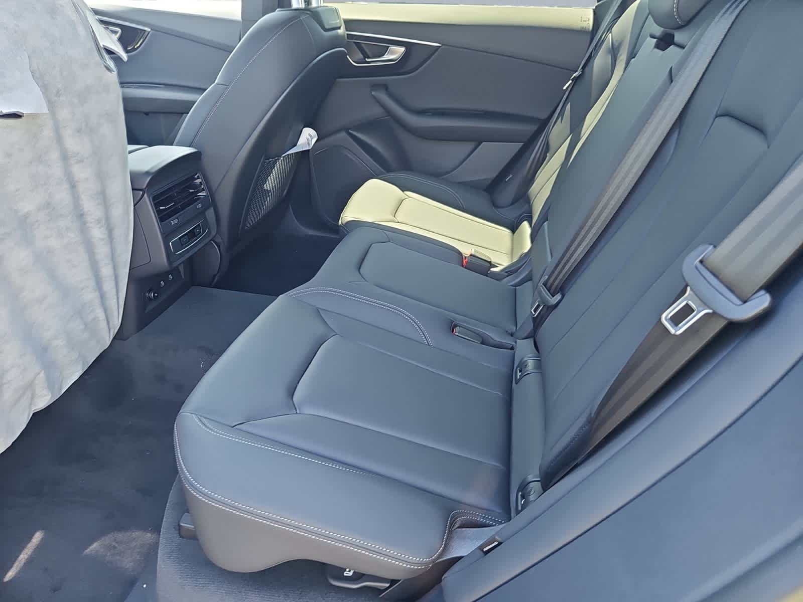 new 2025 Audi Q8 car, priced at $81,595