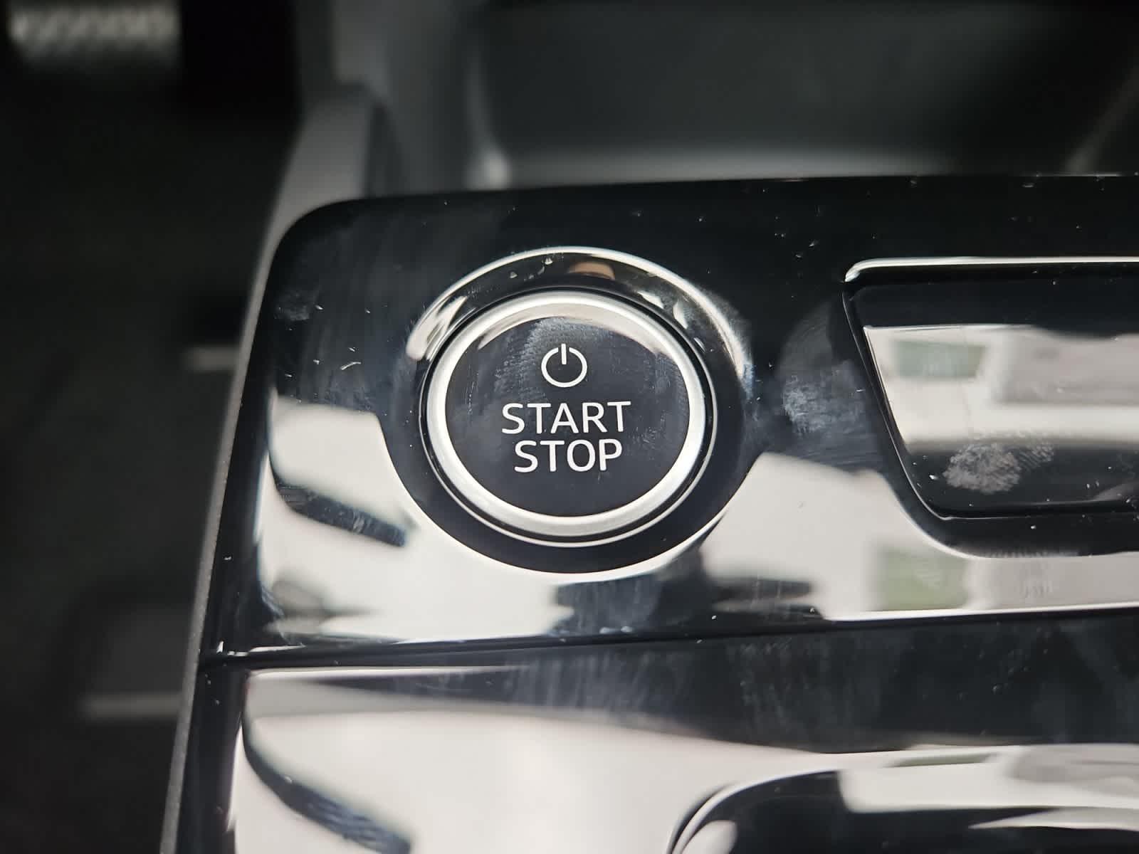 new 2025 Audi Q6 e-tron car, priced at $75,765
