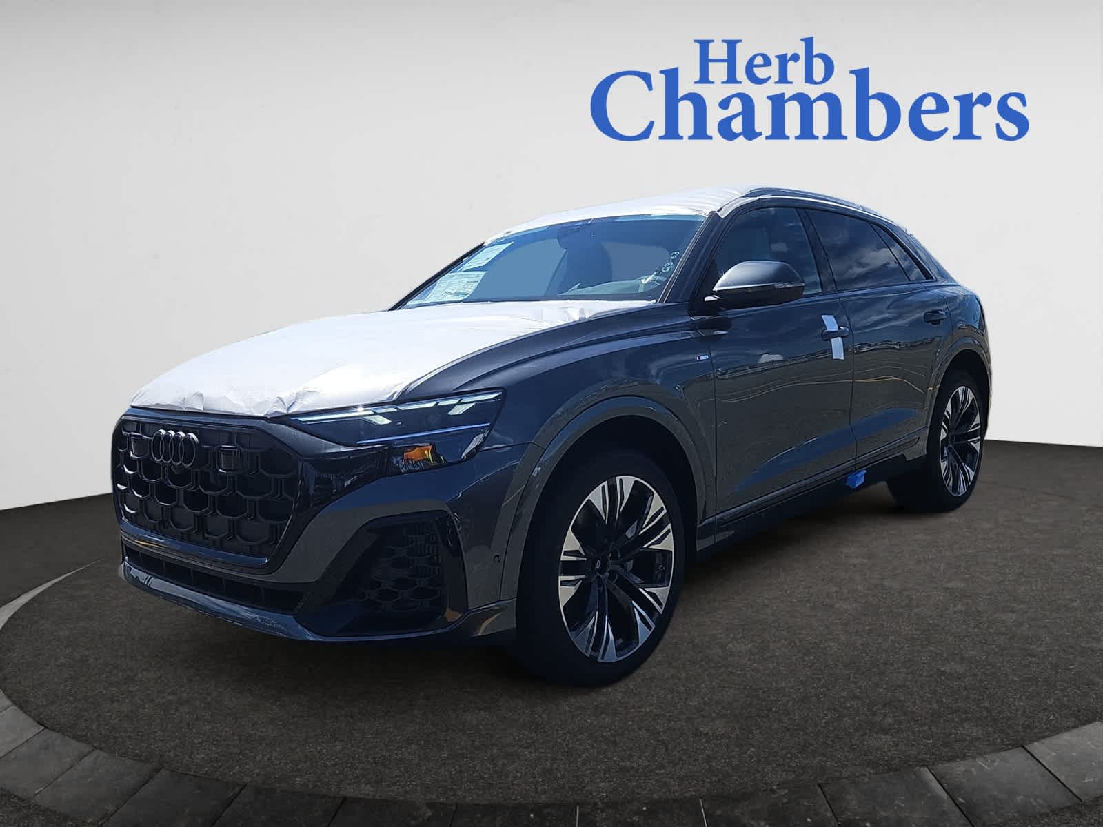 new 2025 Audi Q8 car, priced at $86,095