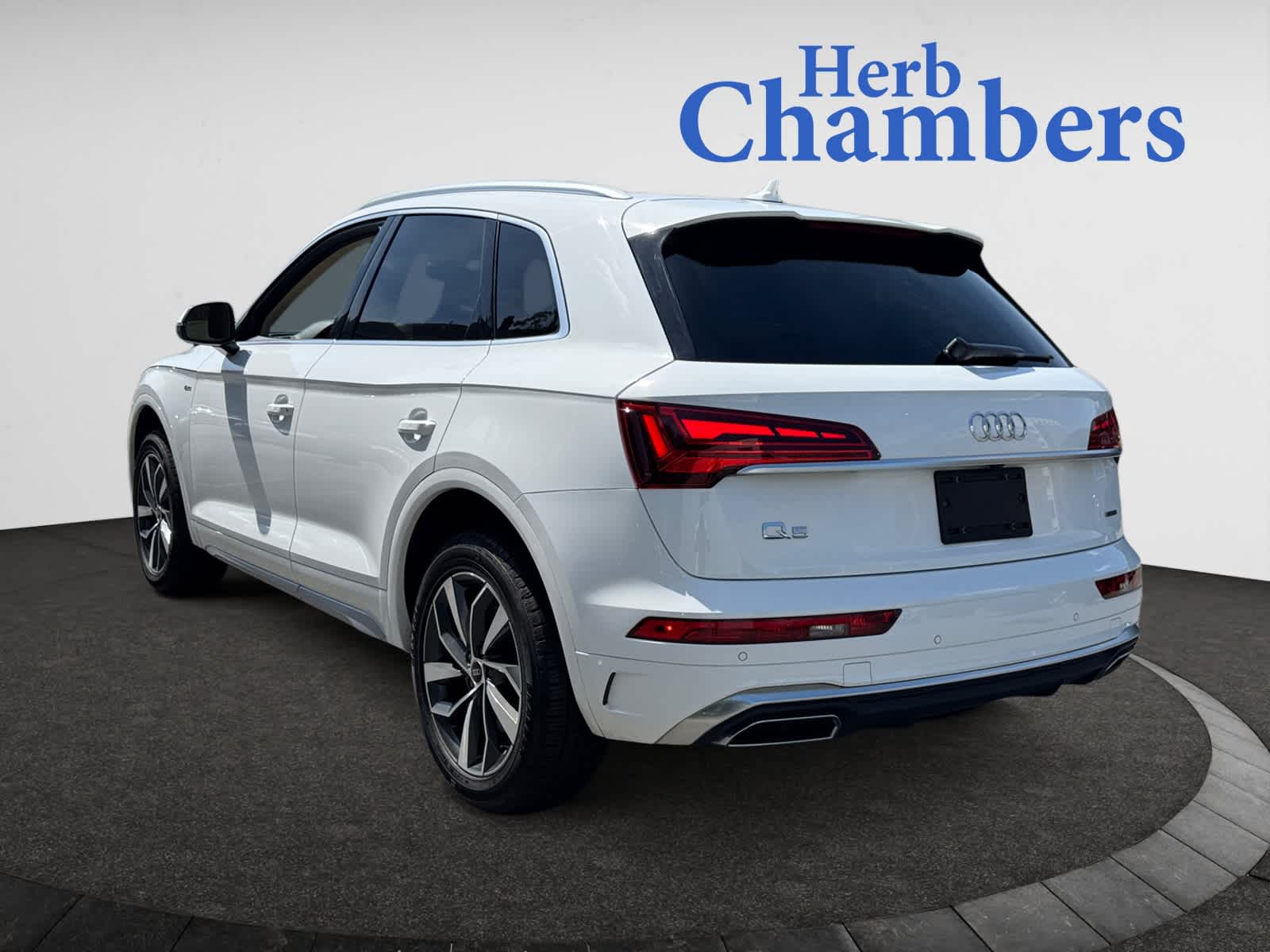 used 2024 Audi Q5 car, priced at $37,498
