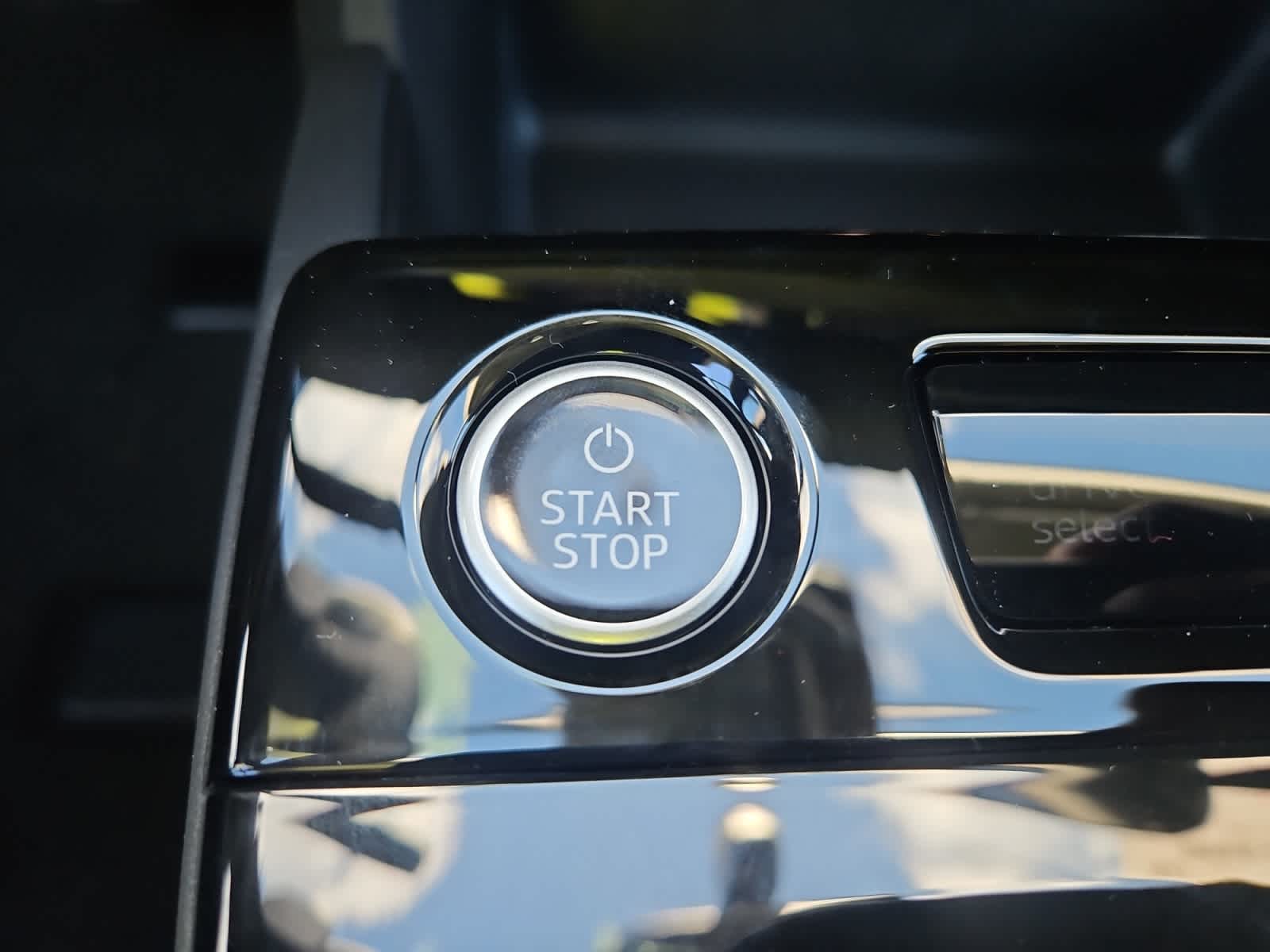 new 2025 Audi Q6 e-tron car, priced at $76,350