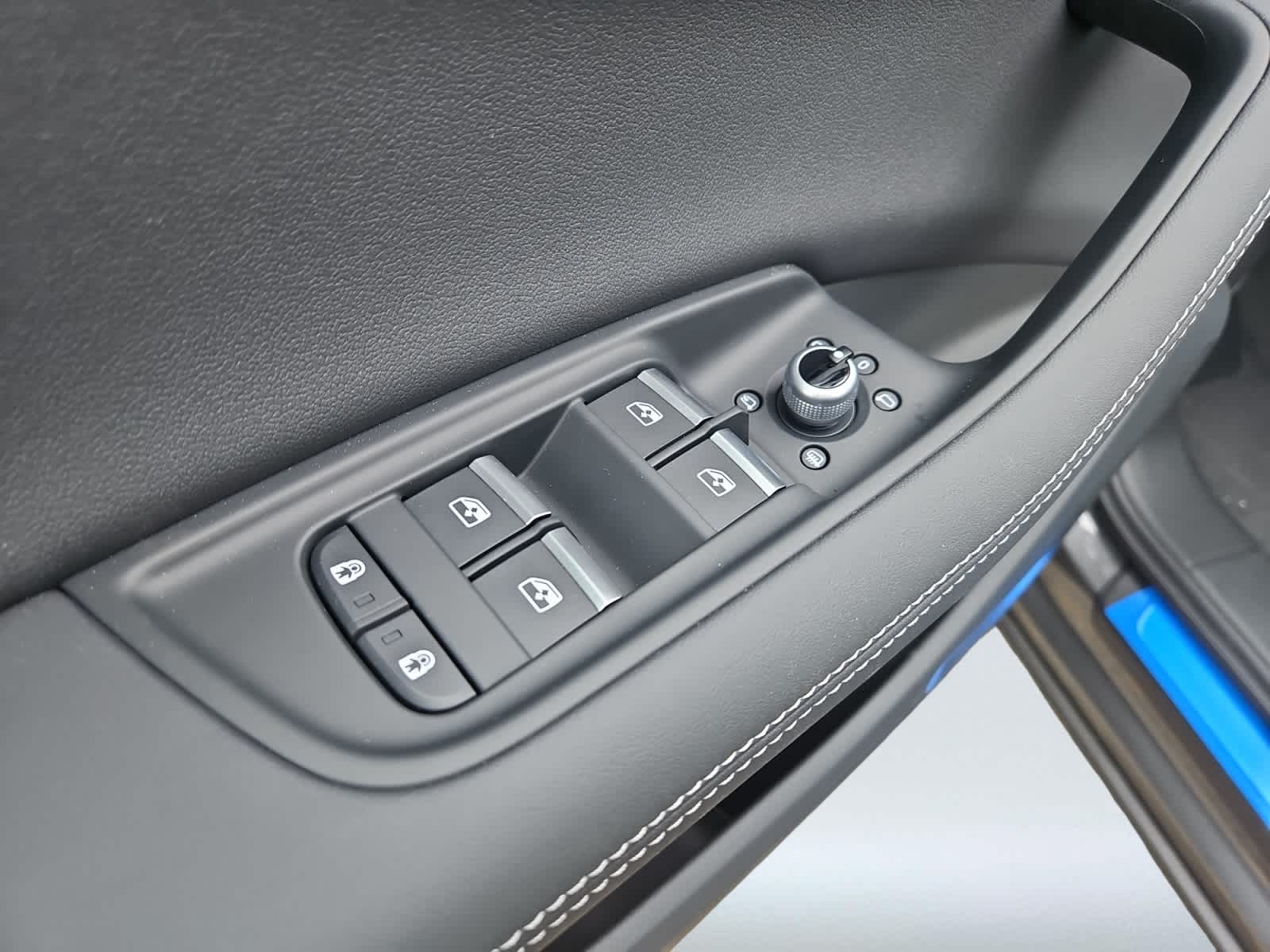 new 2025 Audi Q7 car, priced at $77,805