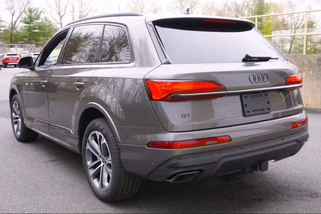 new 2026 Audi Q7 car, priced at $78,445