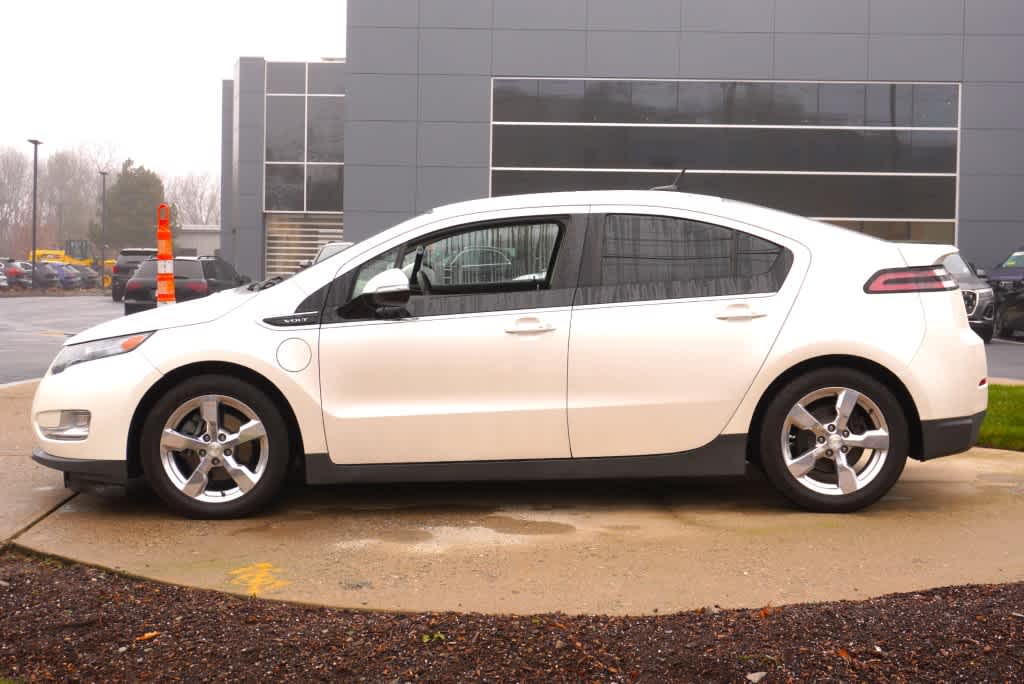 used 2013 Chevrolet Volt car, priced at $8,998