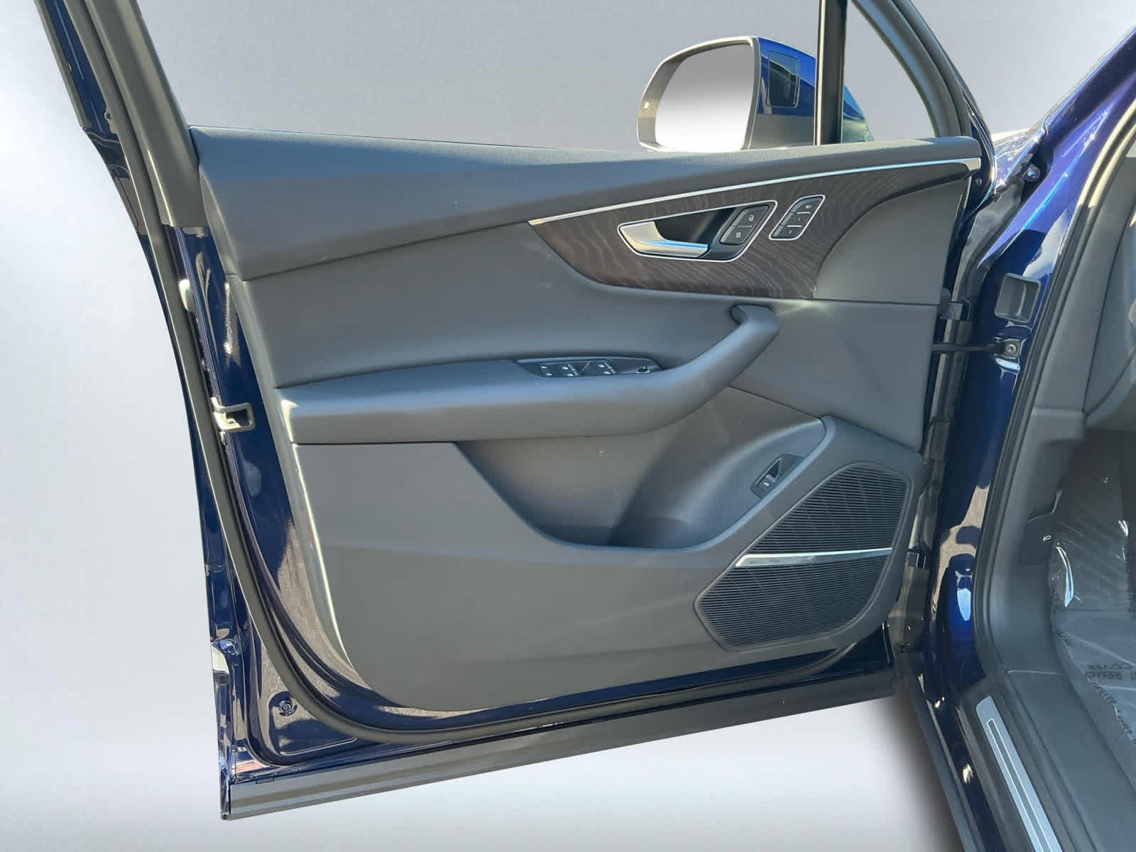 used 2022 Audi Q7 car, priced at $39,999