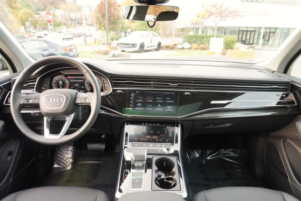 used 2024 Audi Q7 car, priced at $58,998