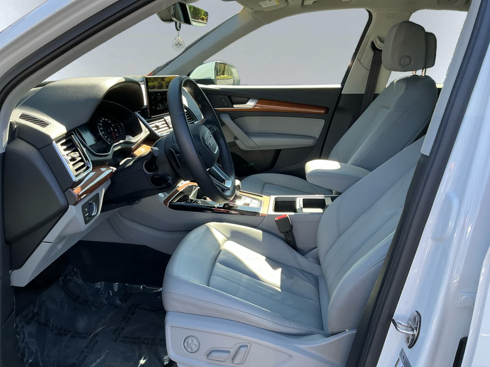 used 2022 Audi Q5 car, priced at $31,999